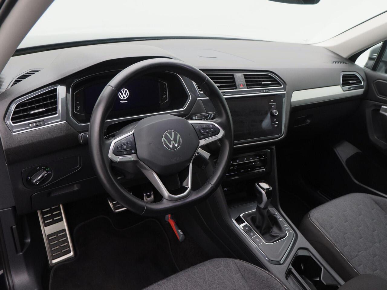 Volkswagen TIGUAN Allspace 1.5 TSi 150 Pk Automaat Move 7p. | Trekhaak | Panorama Dak | Adaptive Cruise | Camera | Stoelverwarming| 18 Inch | 34.080 Km !!