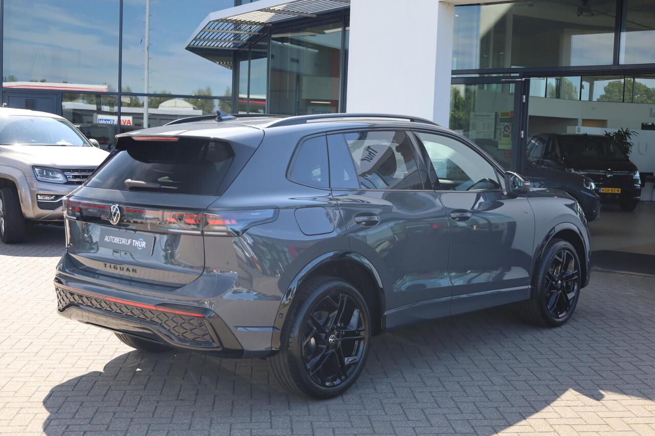 Volkswagen TIGUAN 1.5 eHybrid R-Line Edition 272PK / 200kW LED Matrix IQ.Light, rondomzichtcamera, elektr. bedienbaar panoramadak, voorstoelen met massagefunctie, Apple Carplay & Android Auto, achteruitrijcamera, elektr. uitklapbare trekhaak incl. Trailer Assist, full map 