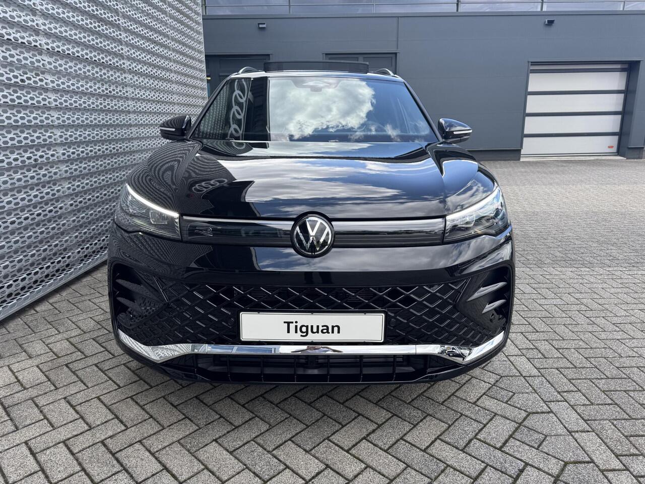 Volkswagen TIGUAN R-Line-Edition 1.5 110 kW / 150 pk eTSI 7 versn. DSG | Trekhaak met wegklapbare kogel |