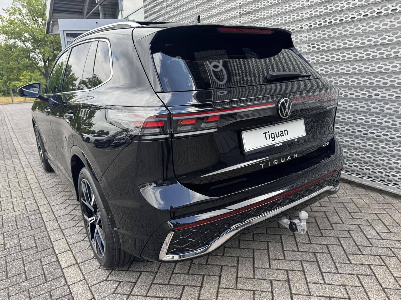 Volkswagen TIGUAN R-Line-Edition 1.5 110 kW / 150 pk eTSI 7 versn. DSG | Trekhaak met wegklapbare kogel |