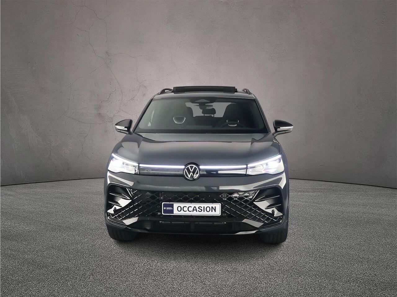 Volkswagen TIGUAN R-Line Edition 1.5 TSI eHybrid 272pk DSG Automaat Trekhaak, Panoramadak, Black Style, Elektrische achterklep, Adaptive cruise control, Achteruitrijcamera