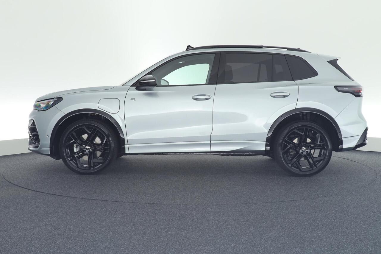 Volkswagen TIGUAN 1.5 204pk eHybrid R-Line Edition Black Style Trekhaak 360Camera Memory Leder Head-Up harman/kardon Keyless Virtual Cockpit Navigatie