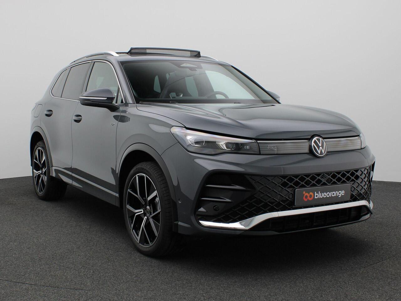 Volkswagen TIGUAN 1.5 eHybrid R-Line Edition 272PK DSG Pano-Schuifdak, Adaptieve Cruise Controle, Matrix-LED Verlichting, Keyless, Stoel-Stuurverwarming, Side Assist, Elektr. Achterklep, Trekhaak, 20" LM Velgen
