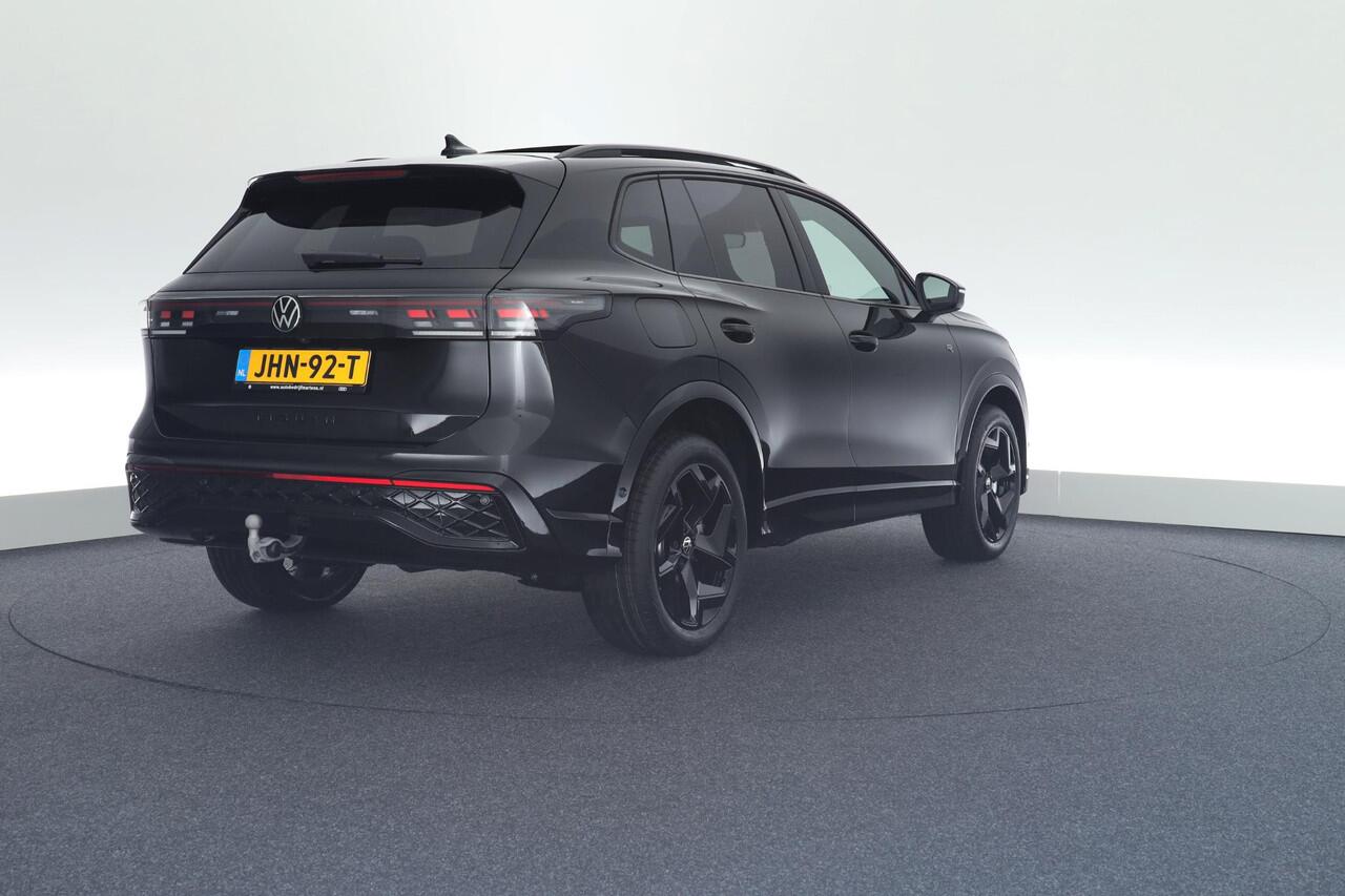 Volkswagen TIGUAN 1.5 272pk eHybrid R-Line Edition Black Style Trekhaak Camera Panoramadak Stoelverwarming Massage Carplay