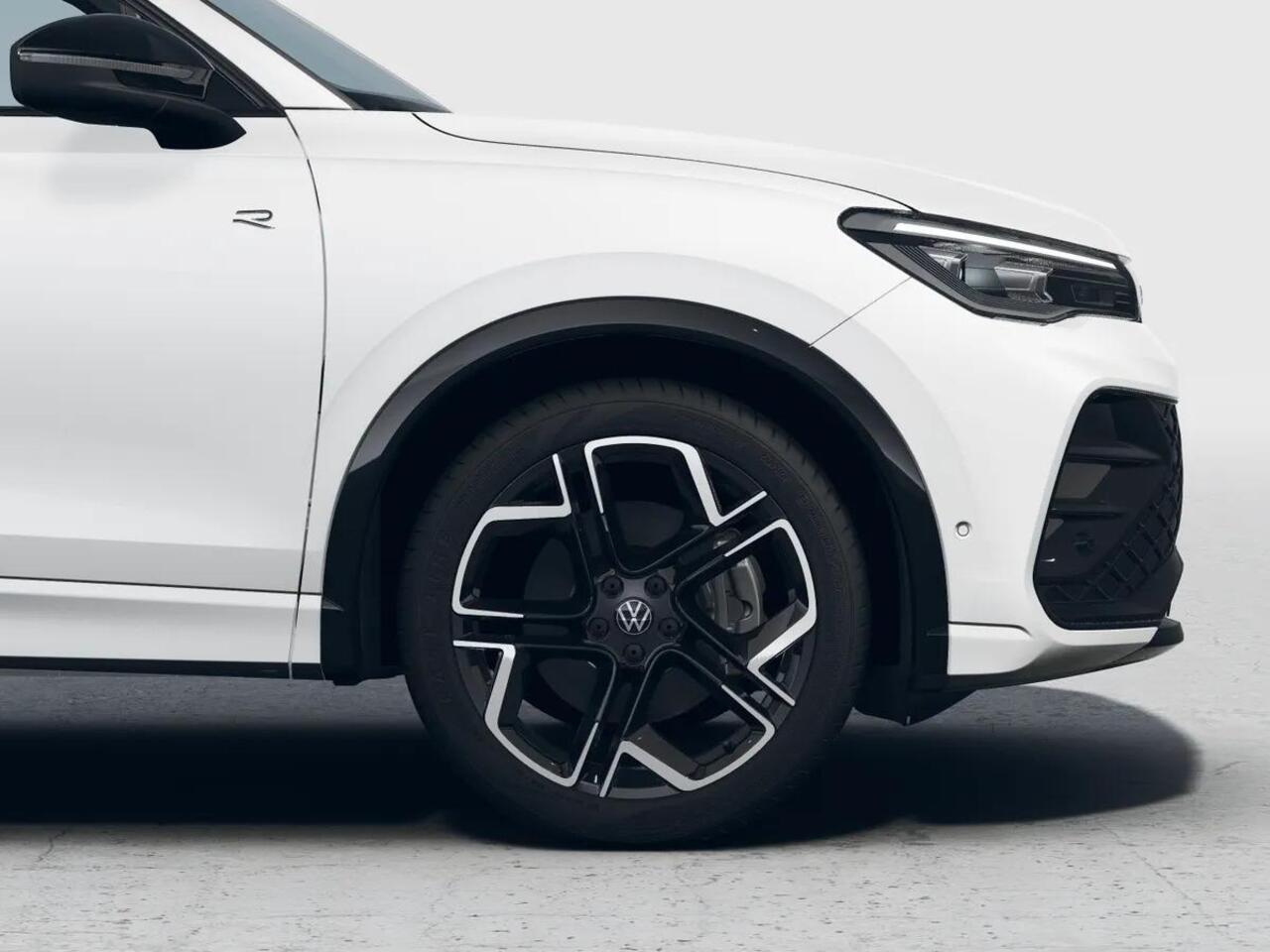 Volkswagen TIGUAN R-Line Edition 1.5 eHybrid 150 kW / 204 PK SUV 6 v