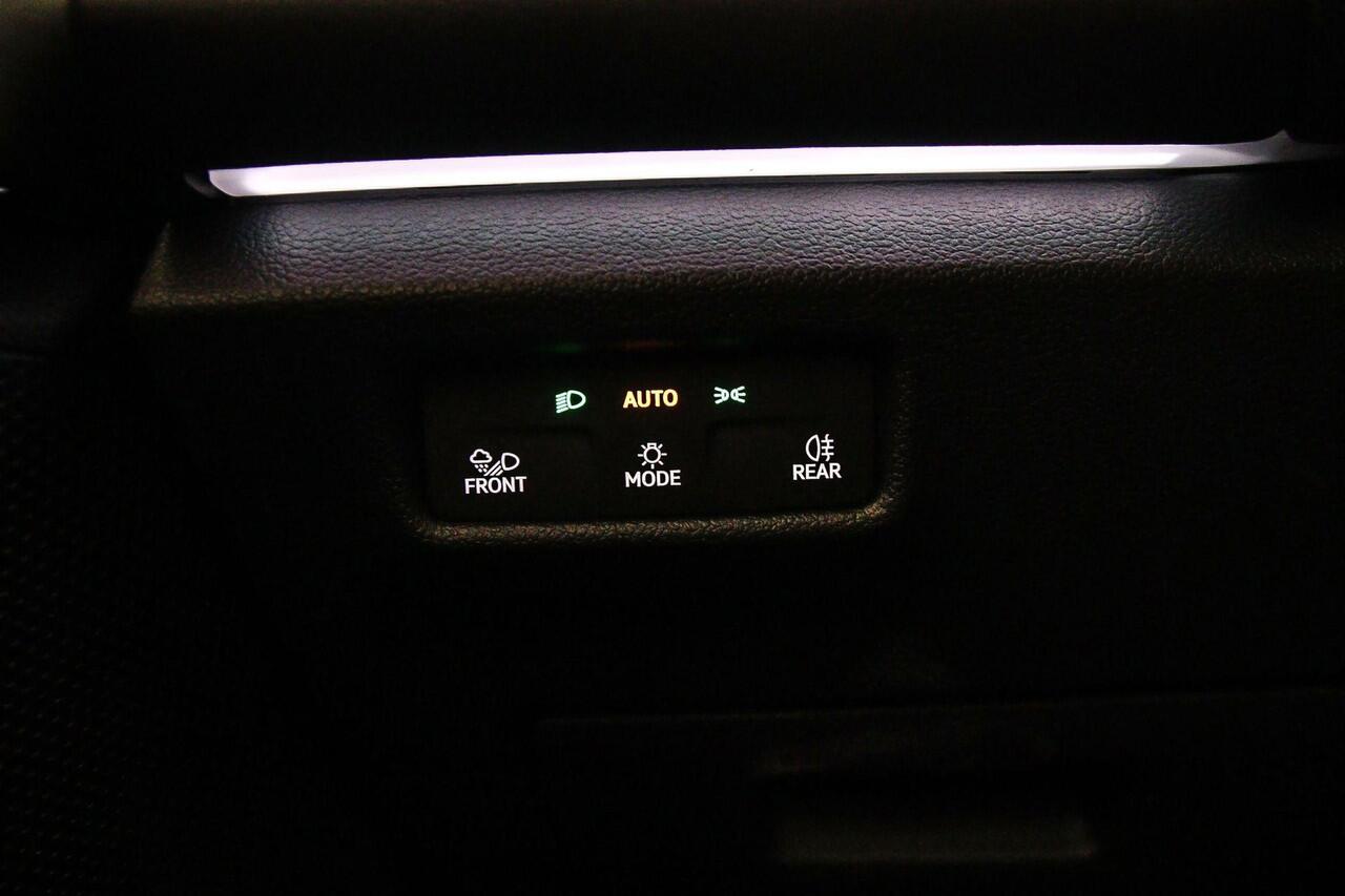 Volkswagen TIGUAN 1.5 eHybrid R-Line Edition 272pk DSG Automaat, Panoramadak, Trekhaak, Black style, Stoelverwarming, Elektrische achterklep, Dodehoeksensor, Led matrix verlichting