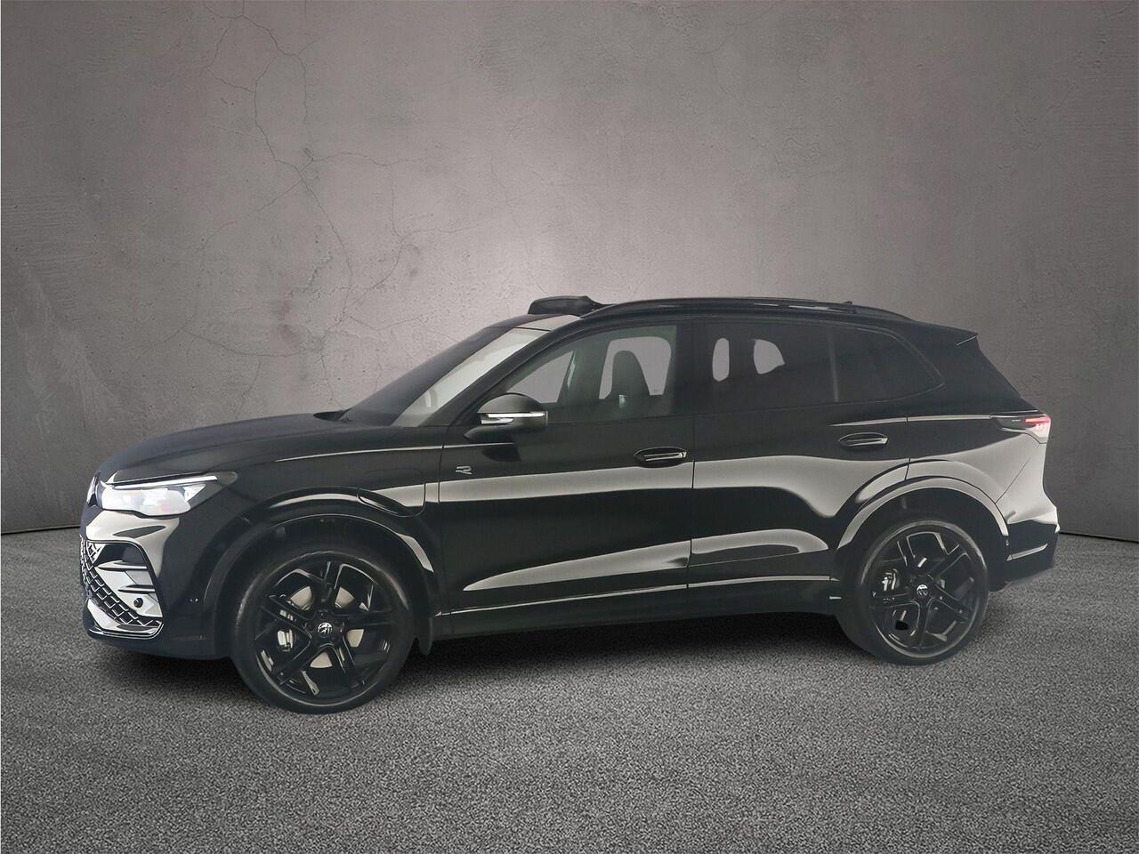 Volkswagen TIGUAN R-Line Edition 1.5 TSI eHybrid 272pk DSG Automaat Trekhaak, Panoramadak, Adaptive cruise control, 360 camera, Achteruitrijcamera