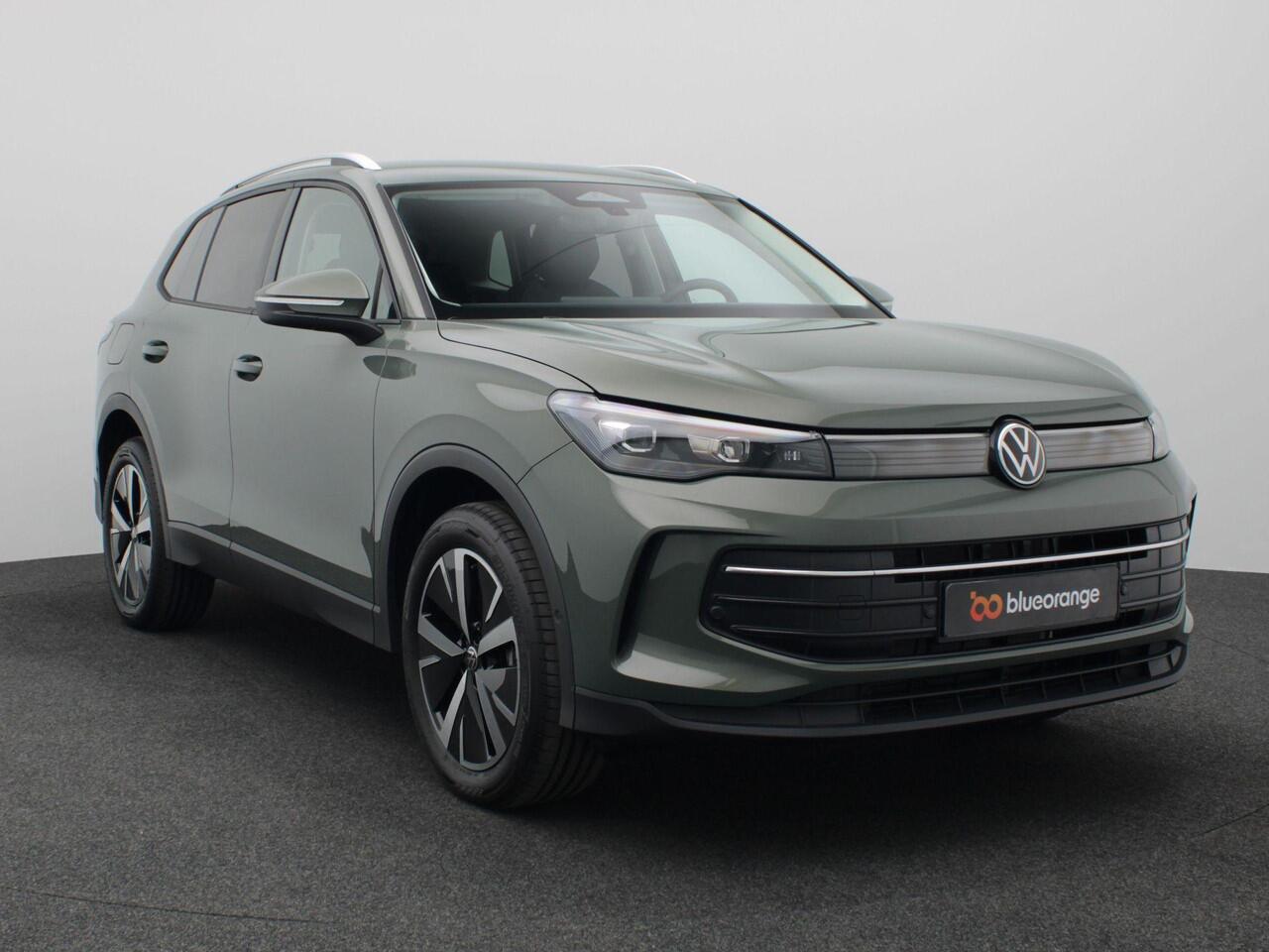 Volkswagen TIGUAN 1.5 eHybrid Life Edition 204PK DSG Trekhaak, 19" LM Velgen, Adaptieve Cruise Controle, Achteruitrijcamera, Side Assist, Navi via Apple Carplay/Android Auto, Keyless, Stoel-Stuurverwarming, Elektr. Achterklep