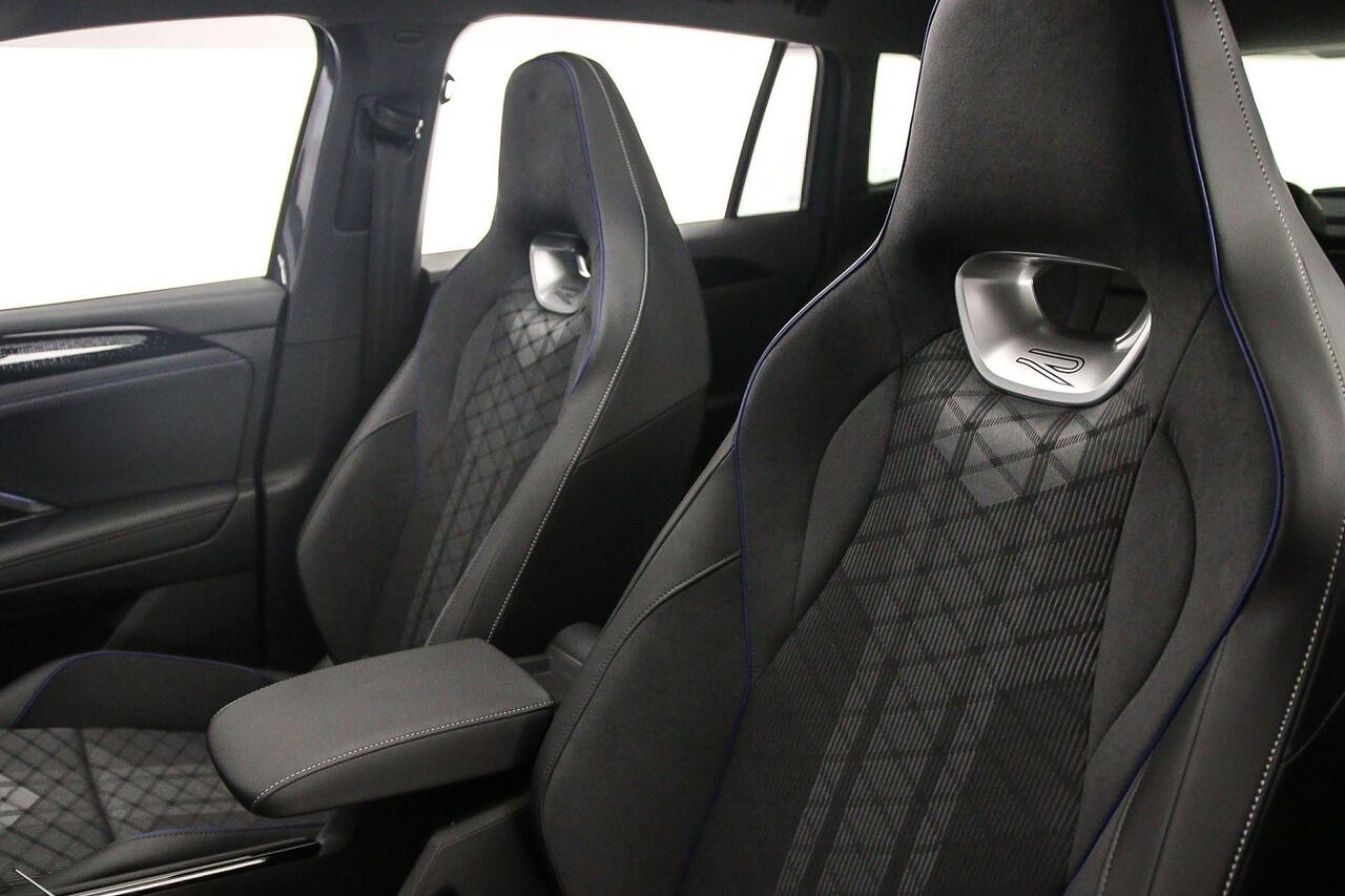 Volkswagen TIGUAN R-Line Edition 1.5 TSI eHybrid 272pk DSG Automaat Trekhaak, Navigatie, Achteruitrijcamera, Elektrische achterklep, Adaptive cruise control