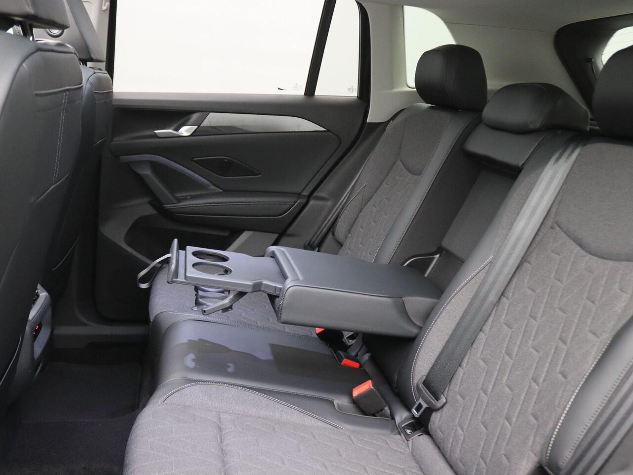 Volkswagen TIGUAN 1.5 eHybrid Life Edition 204PK DSG Pano-Schuifdak, Trekhaak, 19" LM Velgen, Adaptieve Cruise Controle, Achteruitrijcamera, Side Assist, Navi via Apple Carplay/Android Auto, Keyless, Stoel-Stuurverwarming, Elektr. Achterklep