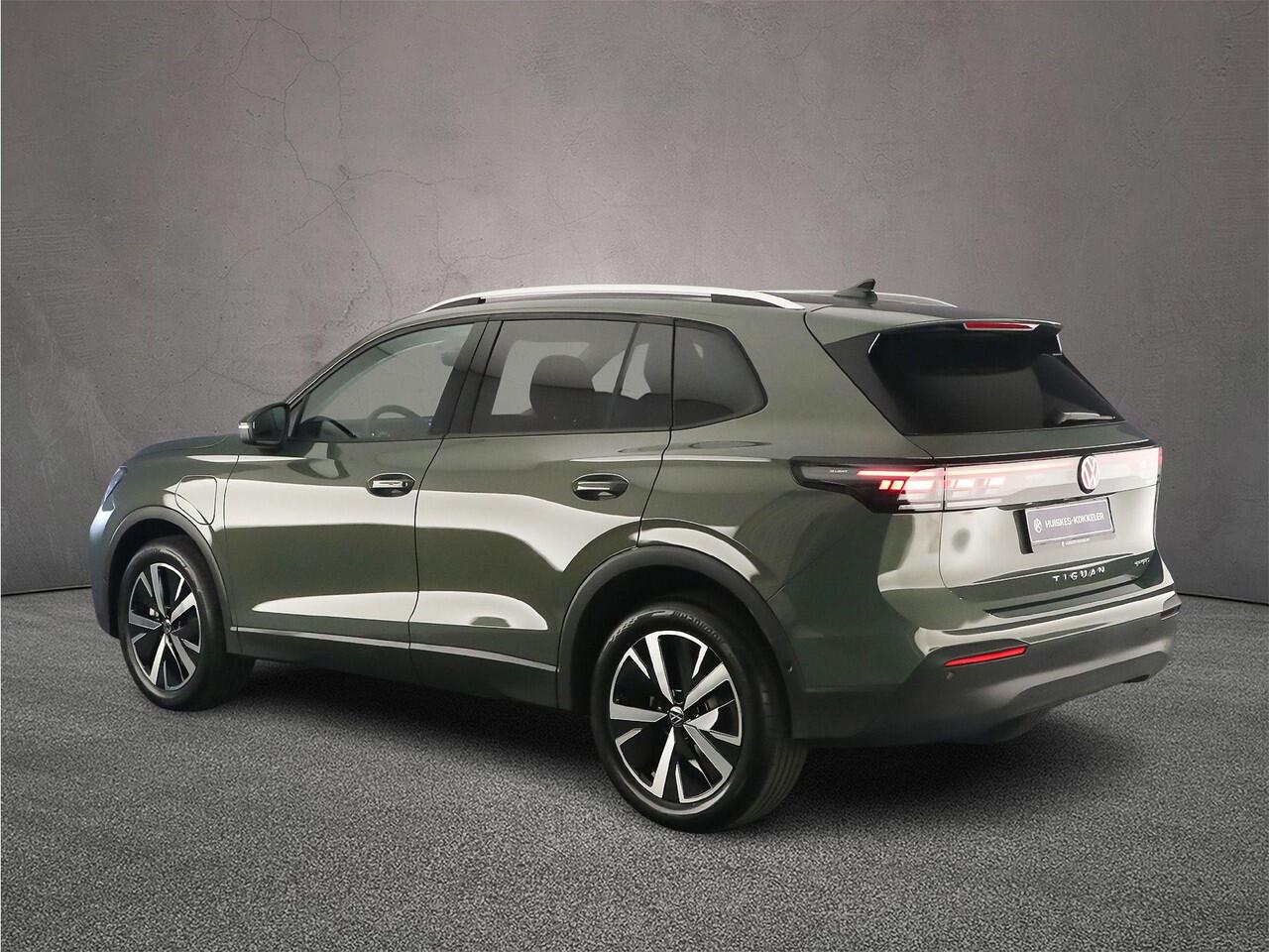 Volkswagen TIGUAN Life Edition 1.5 TSI eHybrid 204pk DSG Automaat Trekhaak, Adaptive cruise control, LED matrix koplampen, 360 camera, Navigatie, Achteruitrijcamera