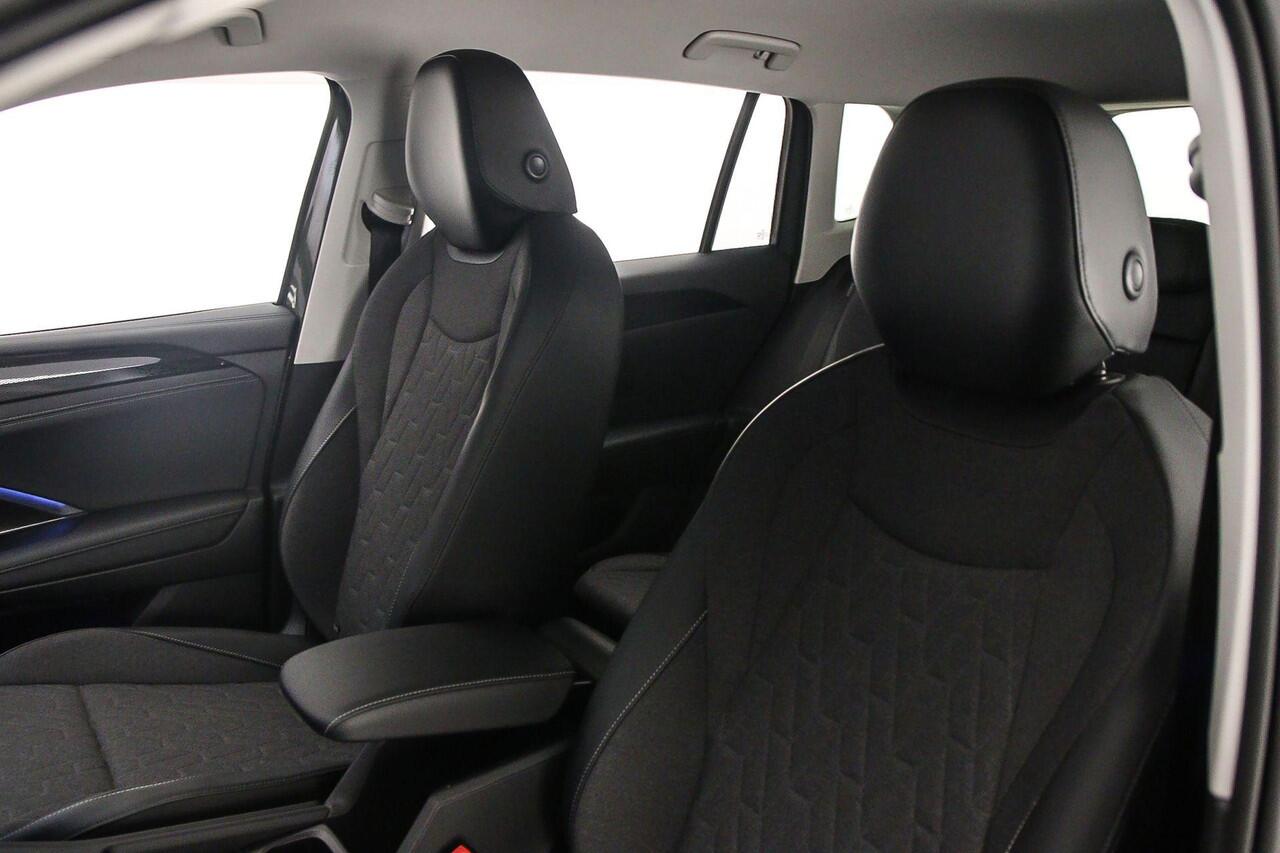 Volkswagen TIGUAN Life Edition 1.5 TSI eHybrid 204pk DSG Automaat Trekhaak, Adaptive cruise control, LED matrix koplampen, 360 camera, Navigatie, Achteruitrijcamera