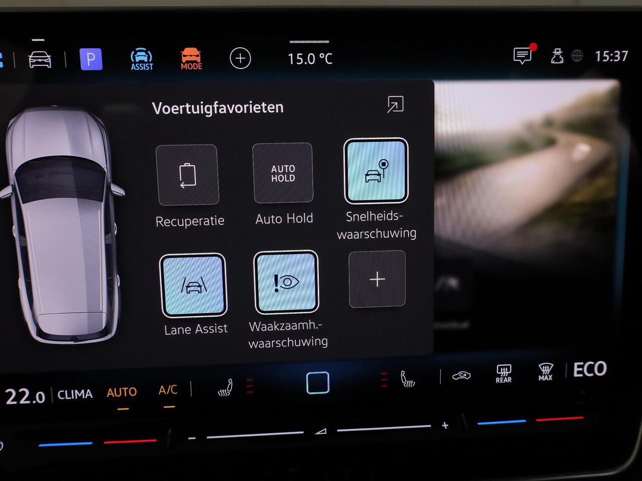 Volkswagen TIGUAN 1.5 eHybrid Life Edition 204 PK PHEV | Trekhaak | Panorama dak | Stoel- en stuurverwarming | 18" LM velgen |