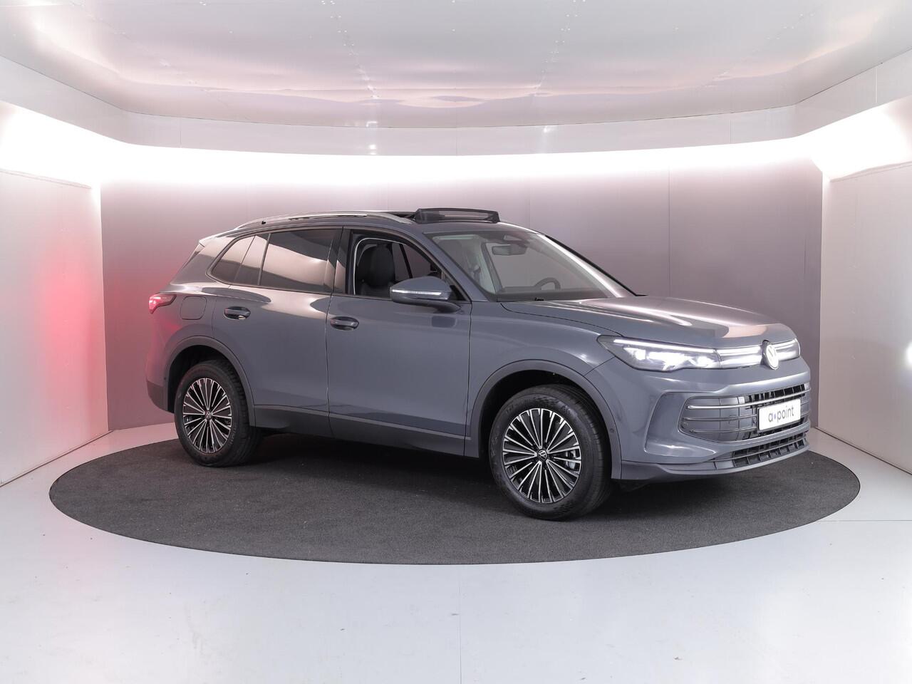 Volkswagen TIGUAN 1.5 eHybrid Life Edition 204 PK PHEV | Trekhaak | Panorama dak | Stoel- en stuurverwarming | 18" LM velgen |