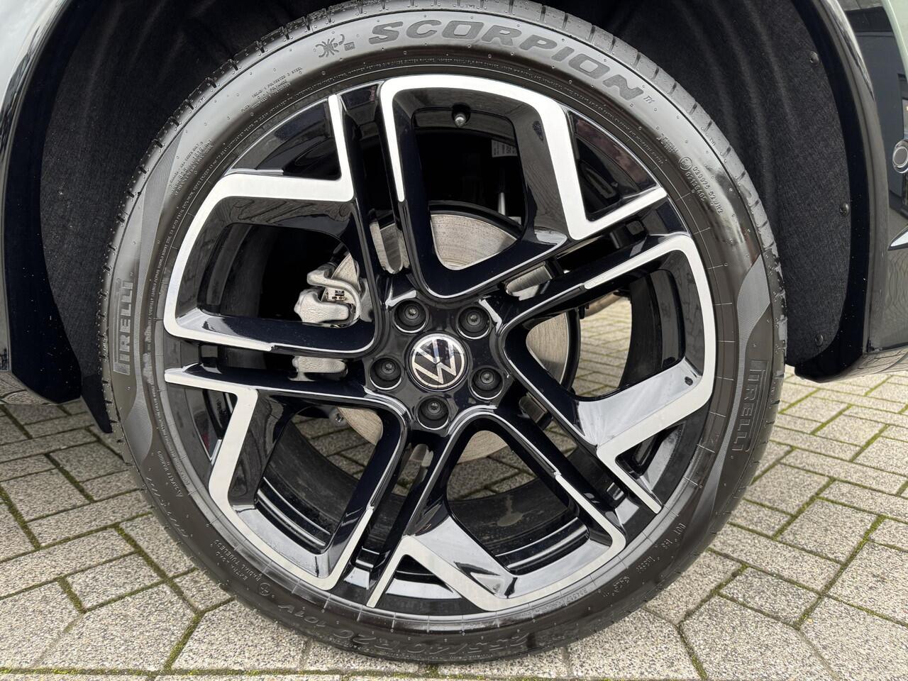 Volkswagen TIGUAN R-Line Edition 1.5 eHybrid 150 kW / 204 PK DSG | Black Style | Trekhaak met wegklapbare kogel | Comfort pakket |