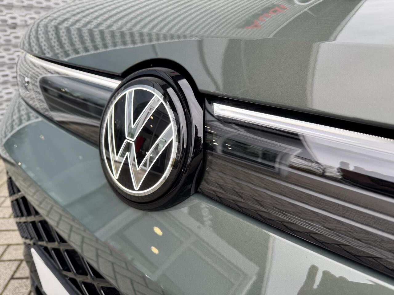 Volkswagen TIGUAN R-Line Edition 1.5 eHybrid 150 kW / 204 PK DSG | Black Style | Trekhaak met wegklapbare kogel | Comfort pakket |