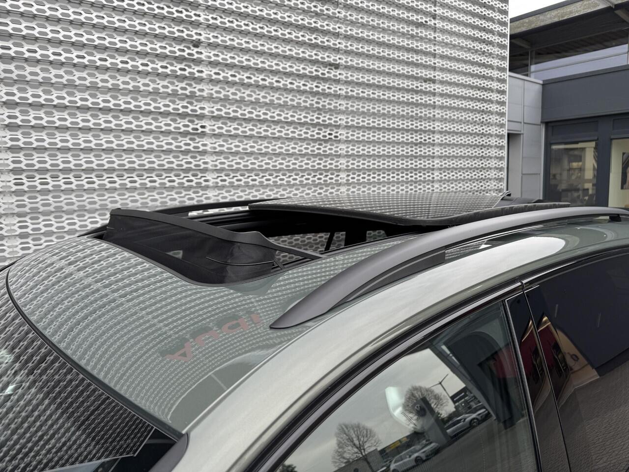 Volkswagen TIGUAN R-Line Edition 1.5 eHybrid 150 kW / 204 PK DSG | Black Style | Trekhaak met wegklapbare kogel | Comfort pakket |