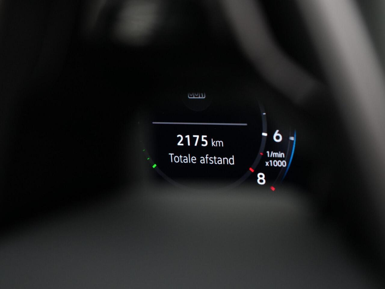 Volkswagen TIGUAN 1.5 eHybrid 272 pk DSG R-Line Edition | Panoramadak | Trekhaak | Adaptief onderstel | Achteruitrijcamera | Massage