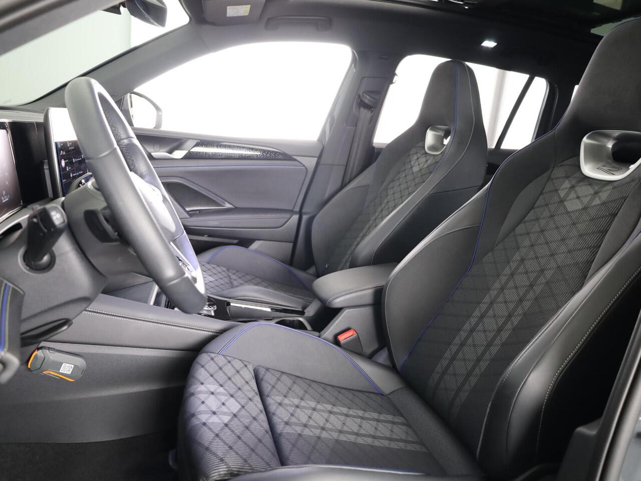 Volkswagen TIGUAN 1.5 eHybrid R-Line Edition 204 PK PHEV | Panorama dak | Comfort pakket | Navigatie | Parkeer camera |