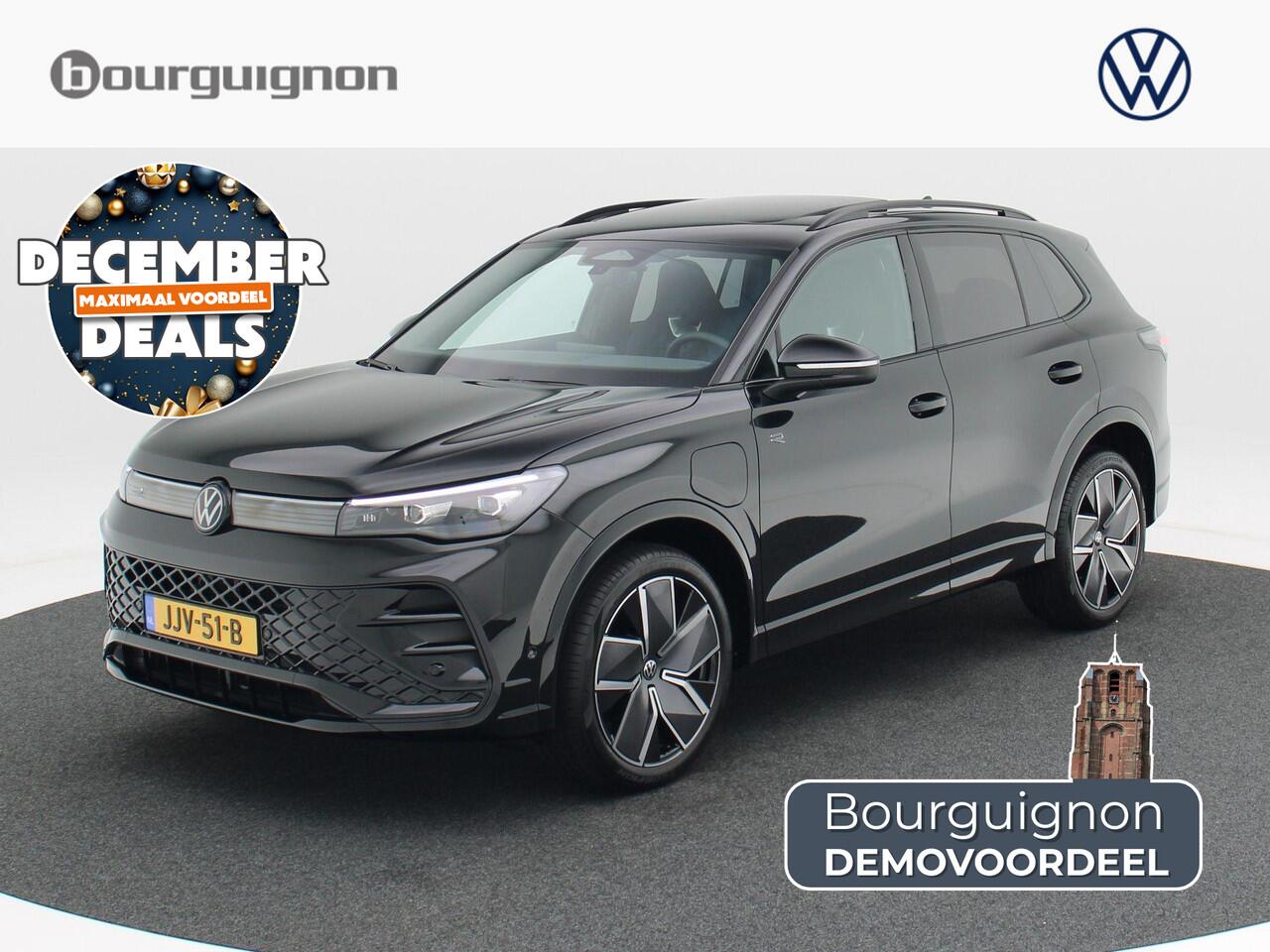 Volkswagen TIGUAN 1.5 eHybrid R-Line Edition 204 PK | Trekhaak | Panoramadak | Adaptieve Cruise Control | Stoel & Stuur Verwarming |