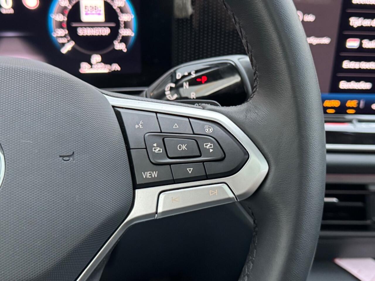 Volkswagen TIGUAN 1.5 eTSI Life Edition - schuif/kanteldak - winterpakket - camera