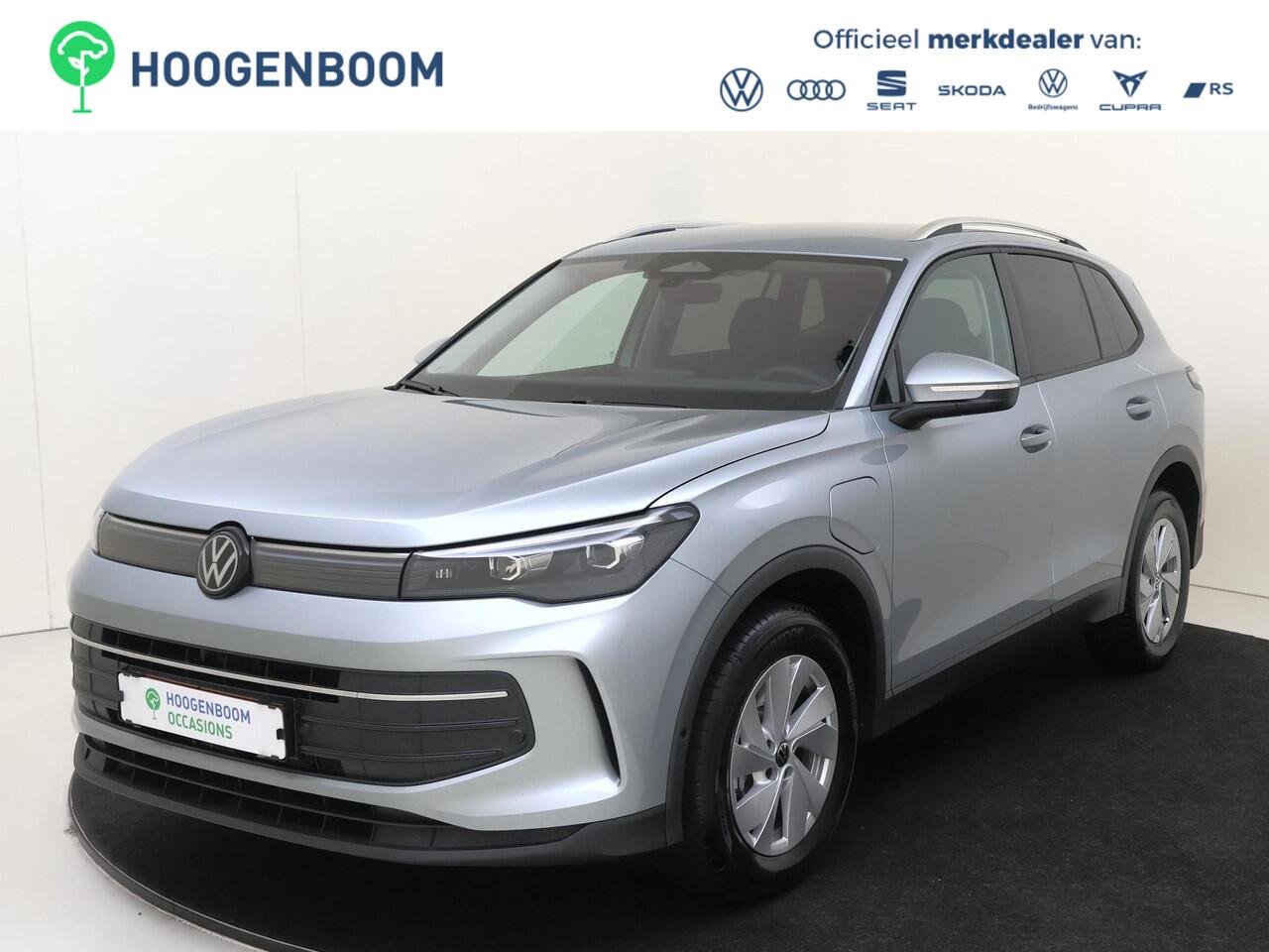 Volkswagen TIGUAN 1.5 eHybrid Life Edition | Trekhaak | Parkeerassistent | Adaptieve demping systeem | 3-zone airco | Dodehoek detectie | Keyless | Stoel- en stuurwielverwarming |