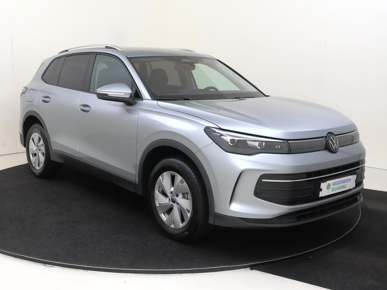 Volkswagen TIGUAN 1.5 eHybrid Life Edition | Trekhaak | Parkeerassistent | Adaptieve demping systeem | 3-zone airco | Dodehoek detectie | Keyless | Stoel- en stuurwielverwarming |