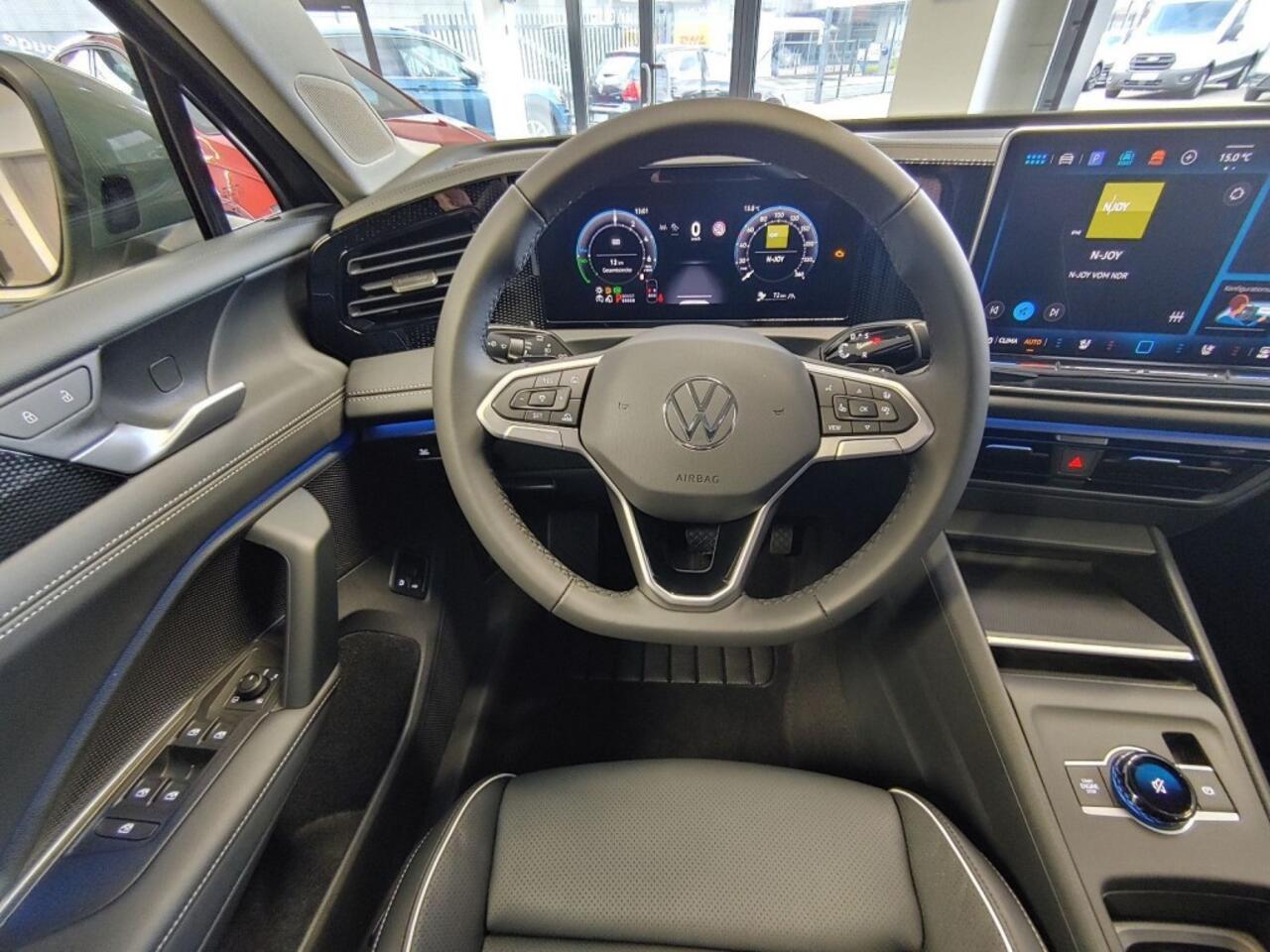 Volkswagen TIGUAN 1.5 TSI E-HYBRID LIFE TREKHAAK/CAMERA/MEMORY/LEDER/CARPLAY/ACC/E-KLEP