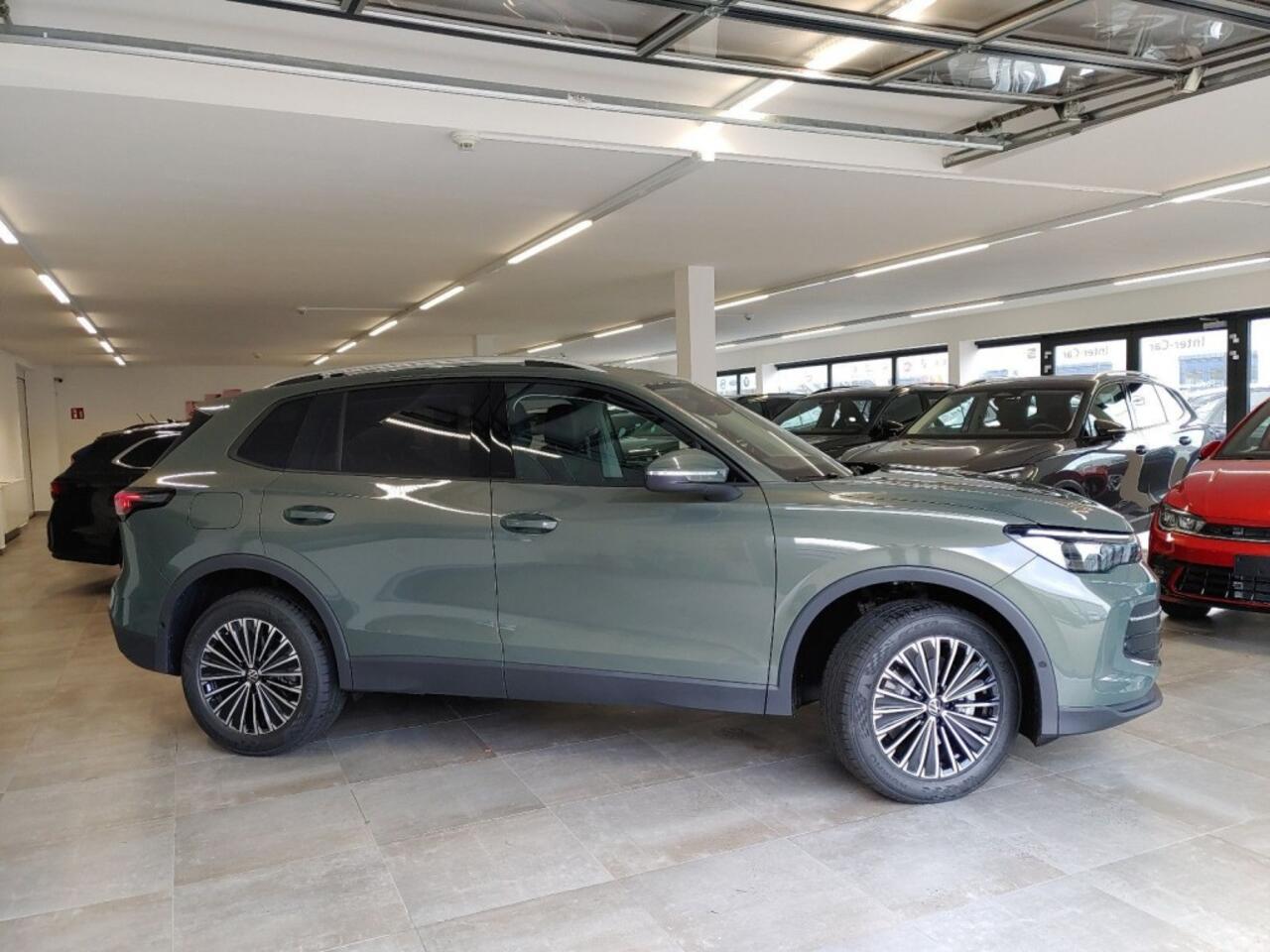 Volkswagen TIGUAN 1.5 TSI E-HYBRID LIFE TREKHAAK/CAMERA/MEMORY/LEDER/CARPLAY/ACC/E-KLEP