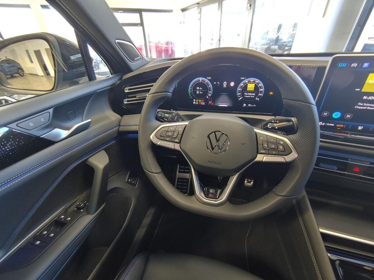 Volkswagen TIGUAN 1.5 TSI E-HYBRID R-LINE PANO-DAK/TREKHAAK/CAMERA/LEDER/MEMORY/HUD