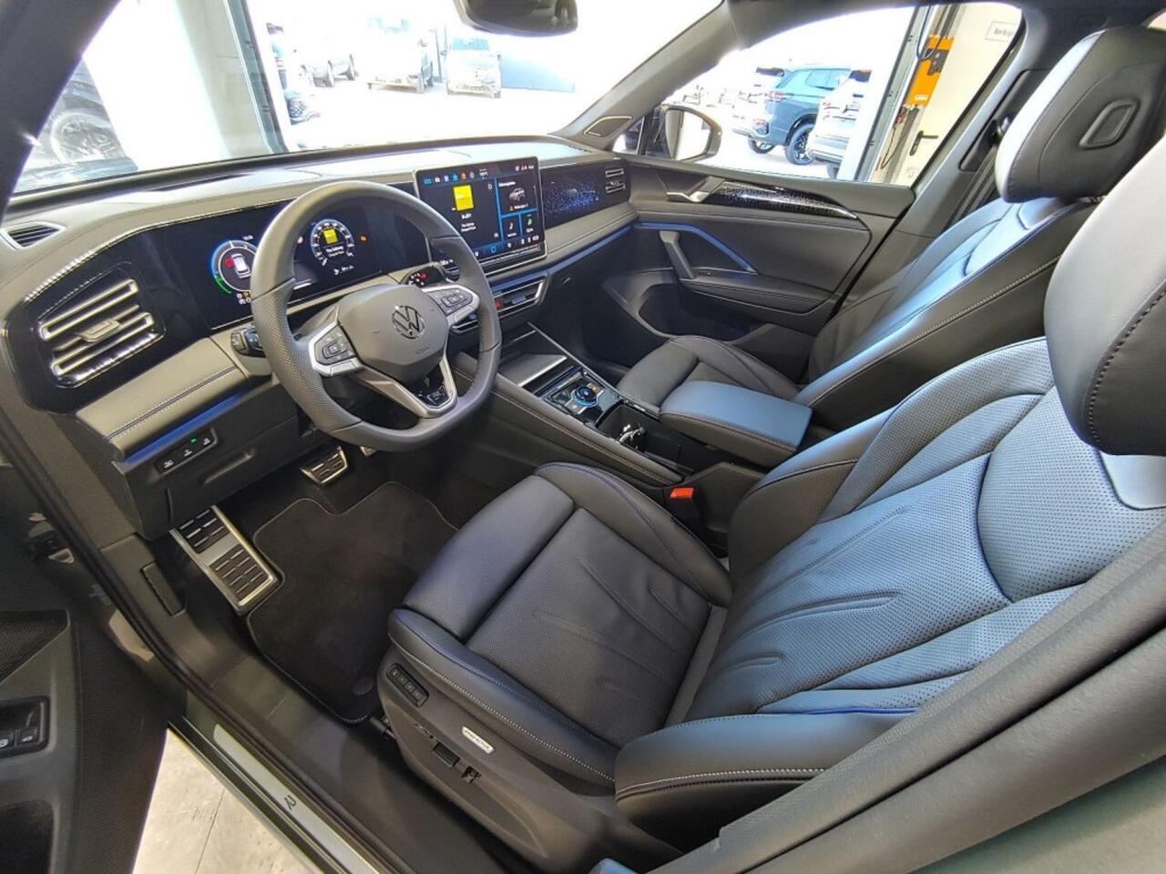 Volkswagen TIGUAN 1.5 TSI E-HYBRID R-LINE PANO-DAK/TREKHAAK/CAMERA/LEDER/MEMORY/HUD