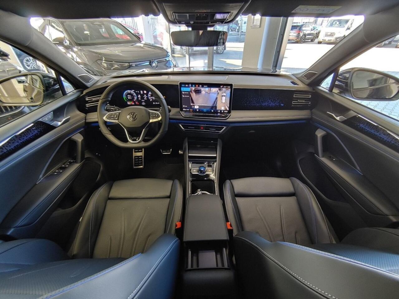 Volkswagen TIGUAN 1.5 TSI E-HYBRID R-LINE PANO-DAK/TREKHAAK/CAMERA/LEDER/MEMORY/HUD