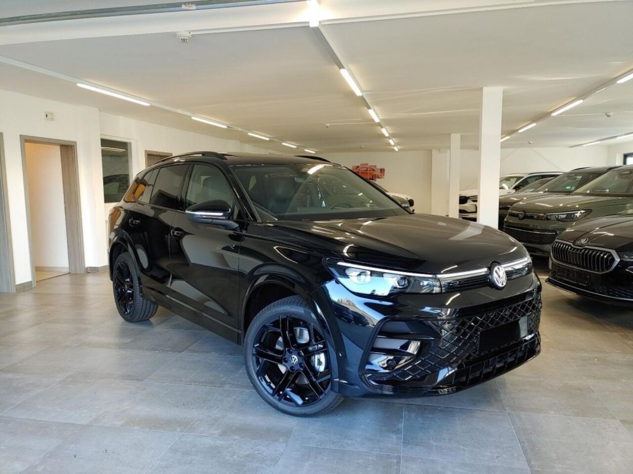 Volkswagen TIGUAN 1.5 TSI E-HYBRID R-LINE PANO-DAK/TREKHAAK/CAMERA/LEDER/MEMORY/HUD