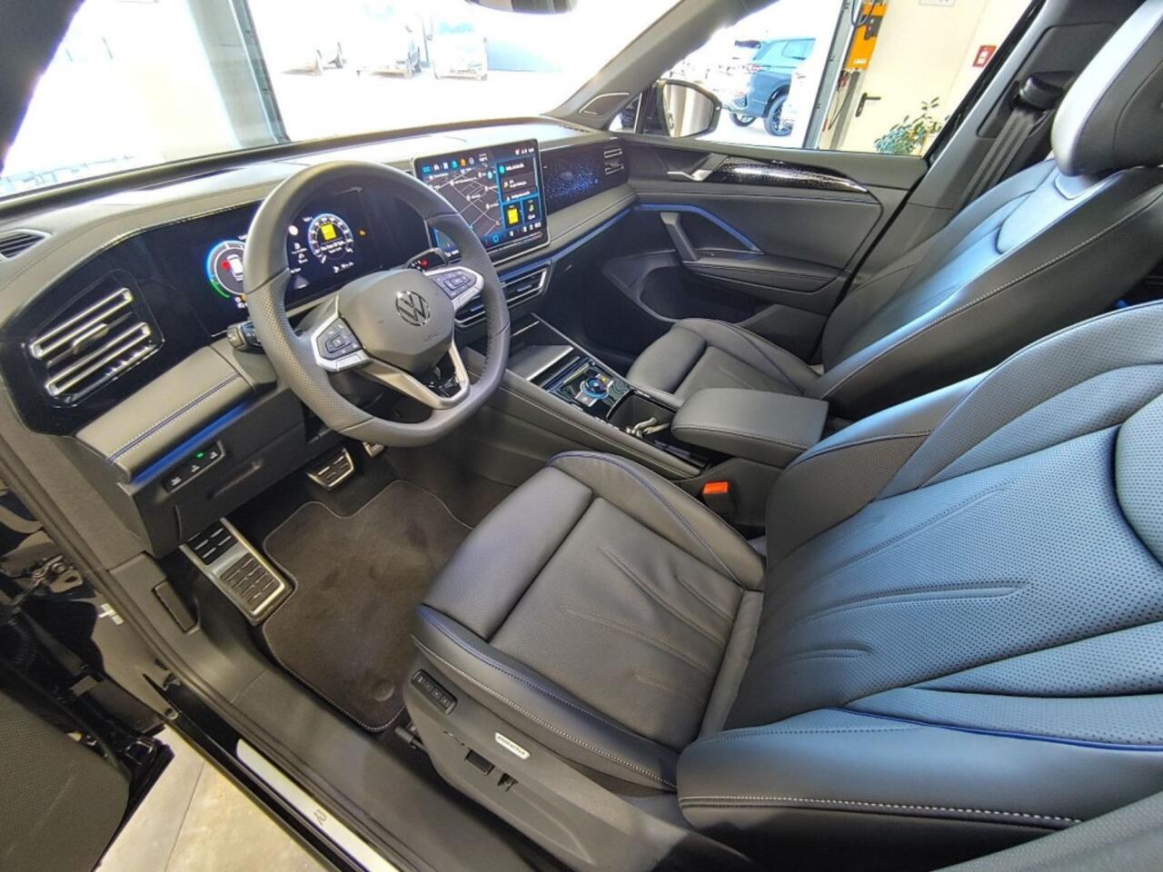 Volkswagen TIGUAN 1.5 TSI E-HYBRID R-LINE PANO-DAK/TREKHAAK/CAMERA/LEDER/MEMORY/HUD