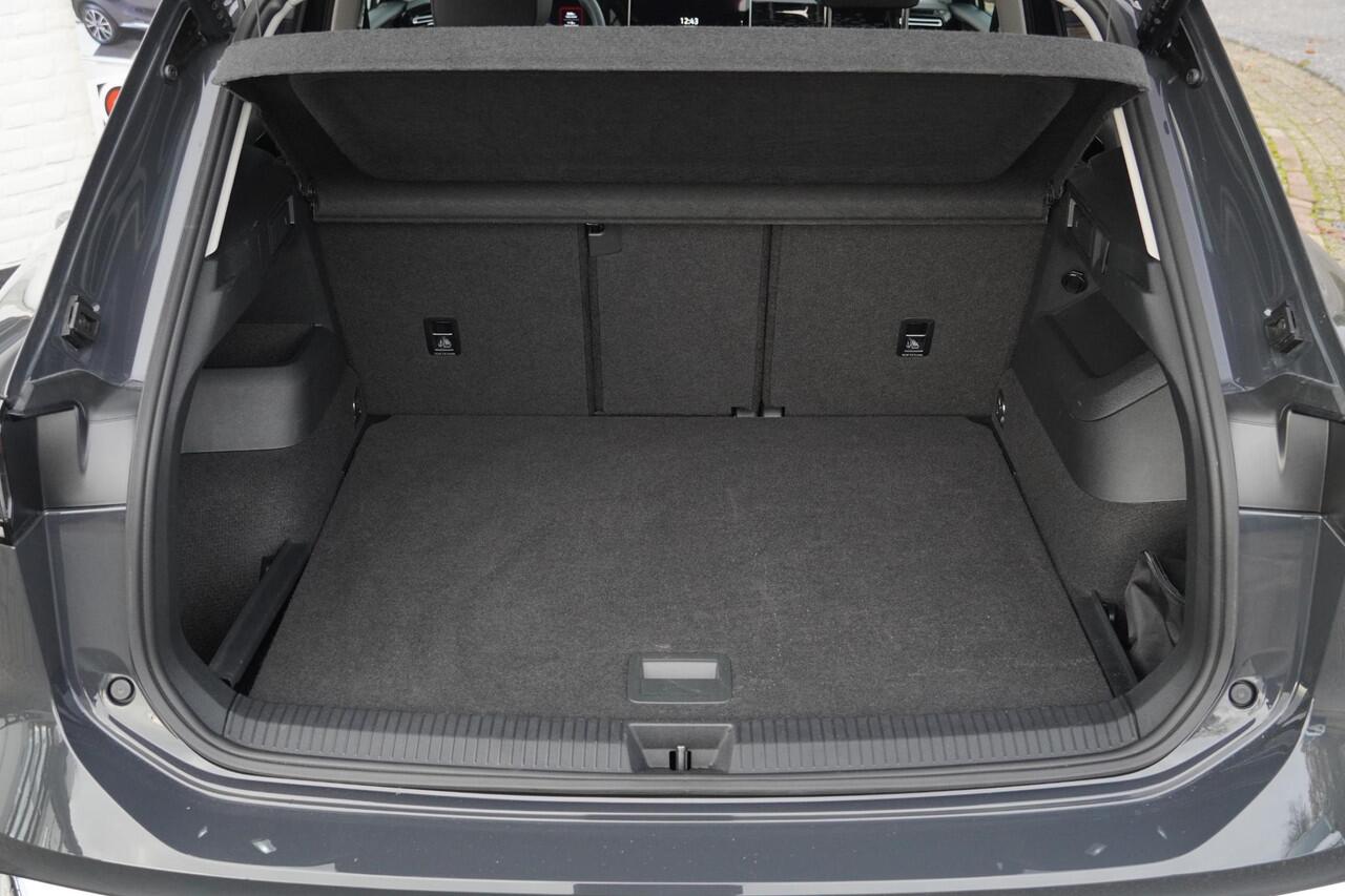 Volkswagen TIGUAN 1.5 eTSI Elegance 360-camera Massage-stoel LED-IQ NAVI