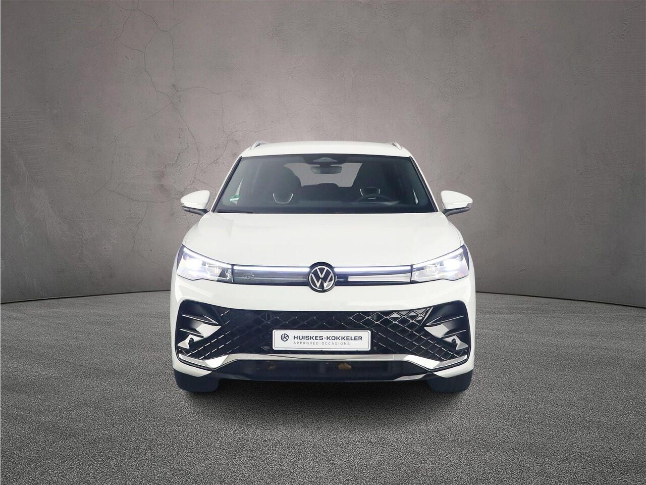 Volkswagen TIGUAN R-Line Business 1.5 TSI eHybrid 204pk DSG Automaat Trekhaak, Adaptive cruise control, Achteruitrijcamera, Navigatie, LED koplampen, Parkeersensoren