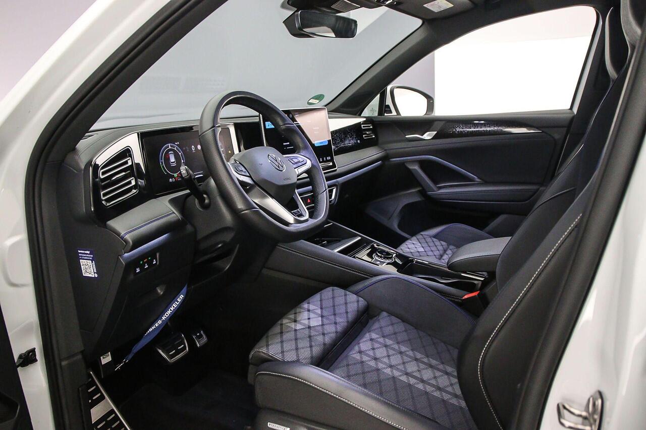 Volkswagen TIGUAN R-Line Business 1.5 TSI eHybrid 204pk DSG Automaat Trekhaak, Adaptive cruise control, Achteruitrijcamera, Navigatie, LED koplampen, Parkeersensoren