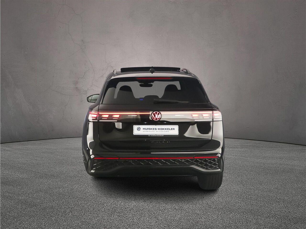 Volkswagen TIGUAN R-Line Edition 1.5 TSI eHybrid 272pk DSG Automaat Trekhaak, Panoramadak, Adaptive cruise control, 360 camera, Achteruitrijcamera