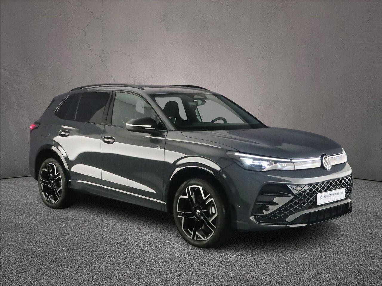 Volkswagen TIGUAN R-Line Edition 1.5 TSI eHybrid 272pk DSG Automaat Trekhaak, Panoramadak, Black Style, Elektrische achterklep, Adaptive cruise control, Achteruitrijcamera