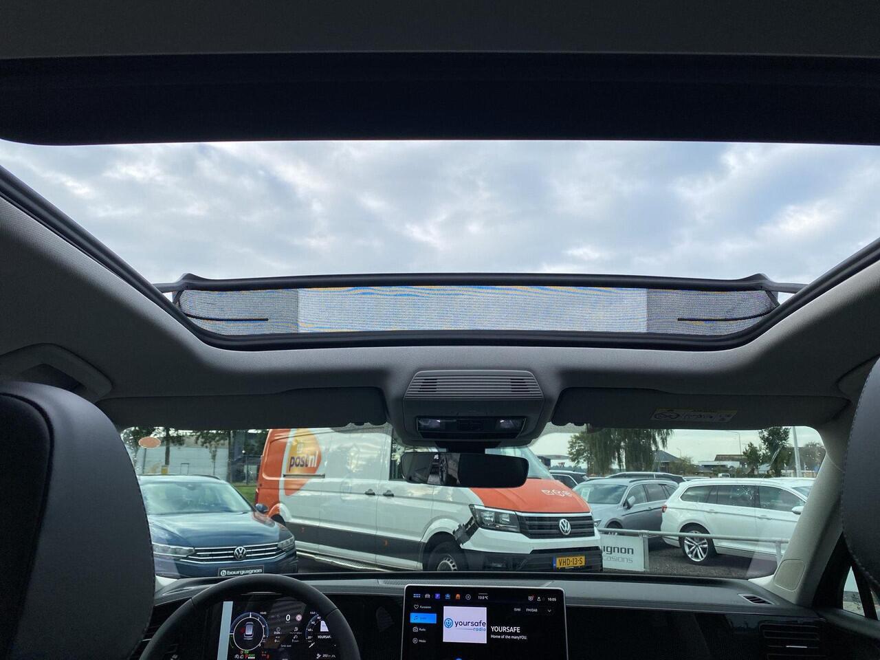 Volkswagen TIGUAN 1.5 eHybrid Life Edition | Pano | Trekhaak | 18" | | PHEV |