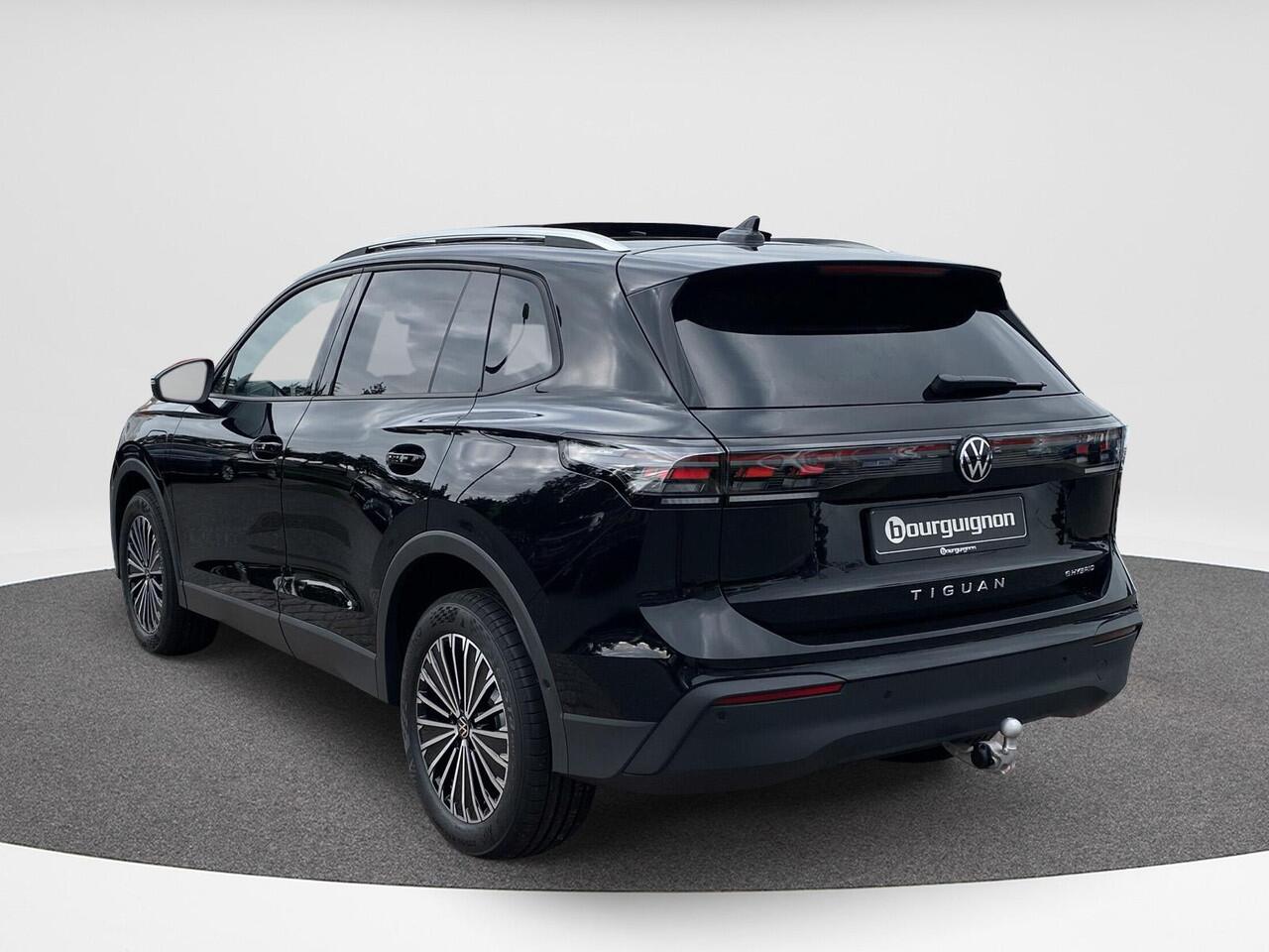 Volkswagen TIGUAN 1.5 eHybrid Life Edition | Pano | Trekhaak | 18" | | PHEV |