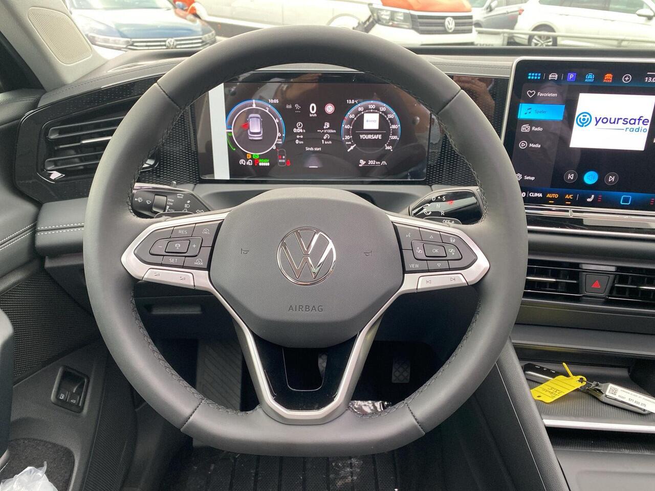 Volkswagen TIGUAN 1.5 eHybrid Life Edition | Pano | Trekhaak | 18" | | PHEV |