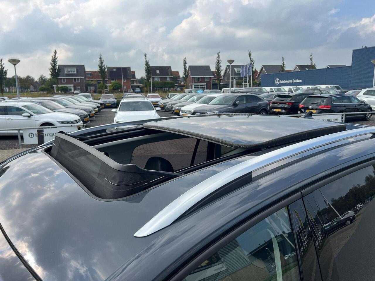 Volkswagen TIGUAN 1.5 eHybrid Life Edition | Pano Dak | Trekhaak | | PHEV | 204Pk | 18 Inch | DCC |