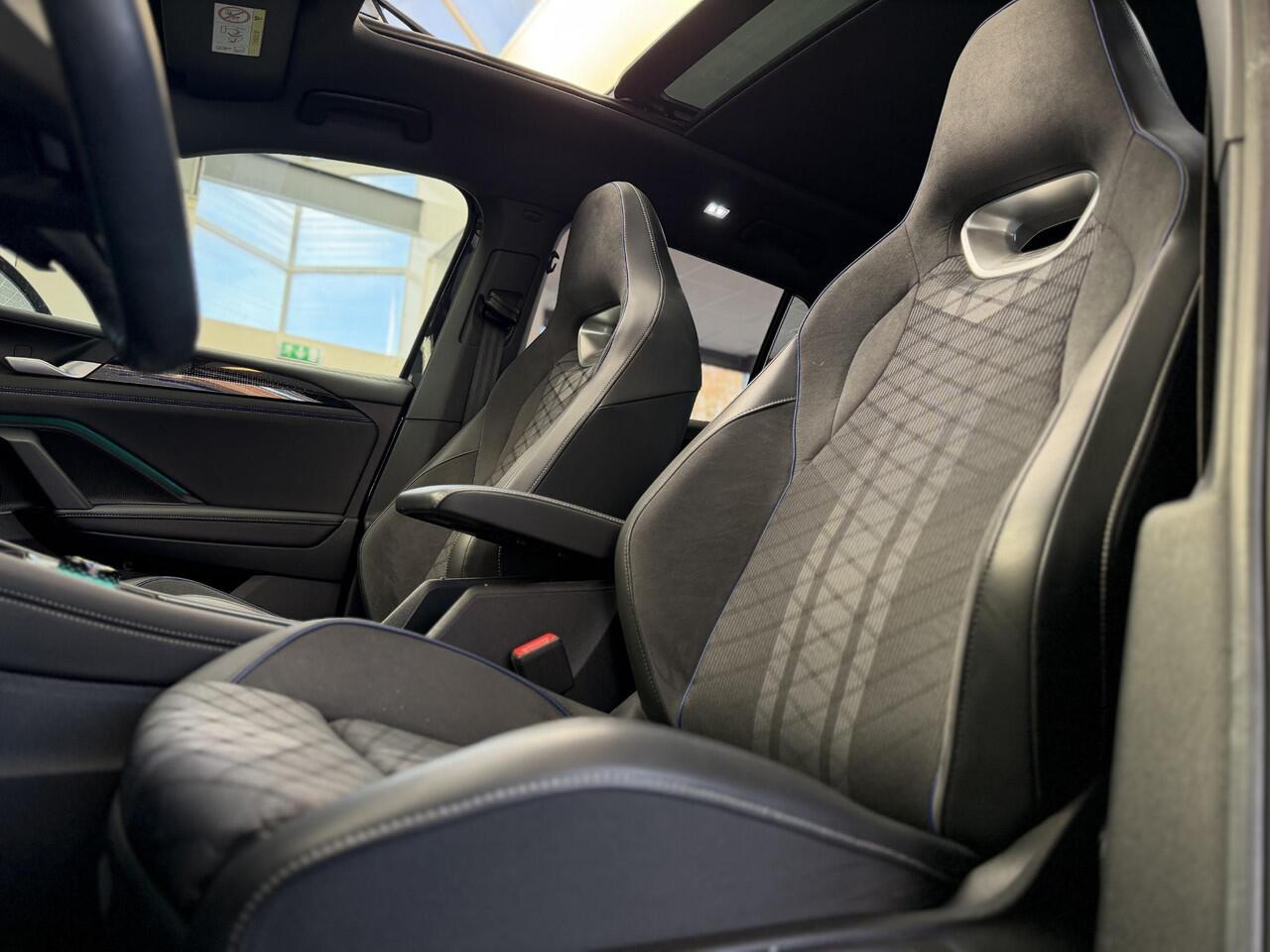 Volkswagen TIGUAN 1.5 eTSI R-Line / Pano / Head-up / 360