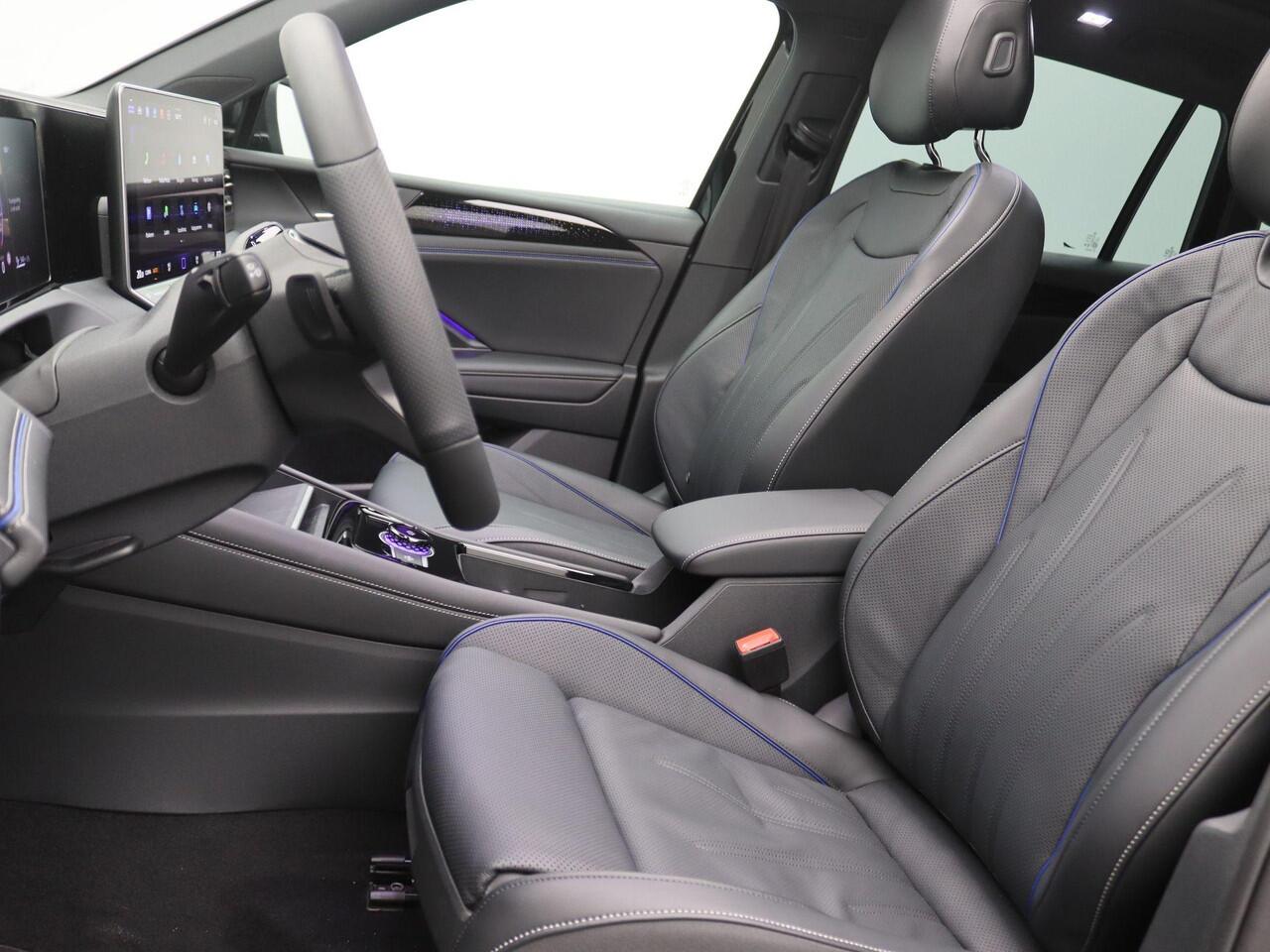 Volkswagen TIGUAN 1.5 eHybrid R-Line Edition 272PK DSG Pano-Schuifdak, Leder, Memorystoel, 20" LM Velgen, Trekhaak, Matrix LED-Verlichting, Navi, Side Assist, Elektr. Achterklep