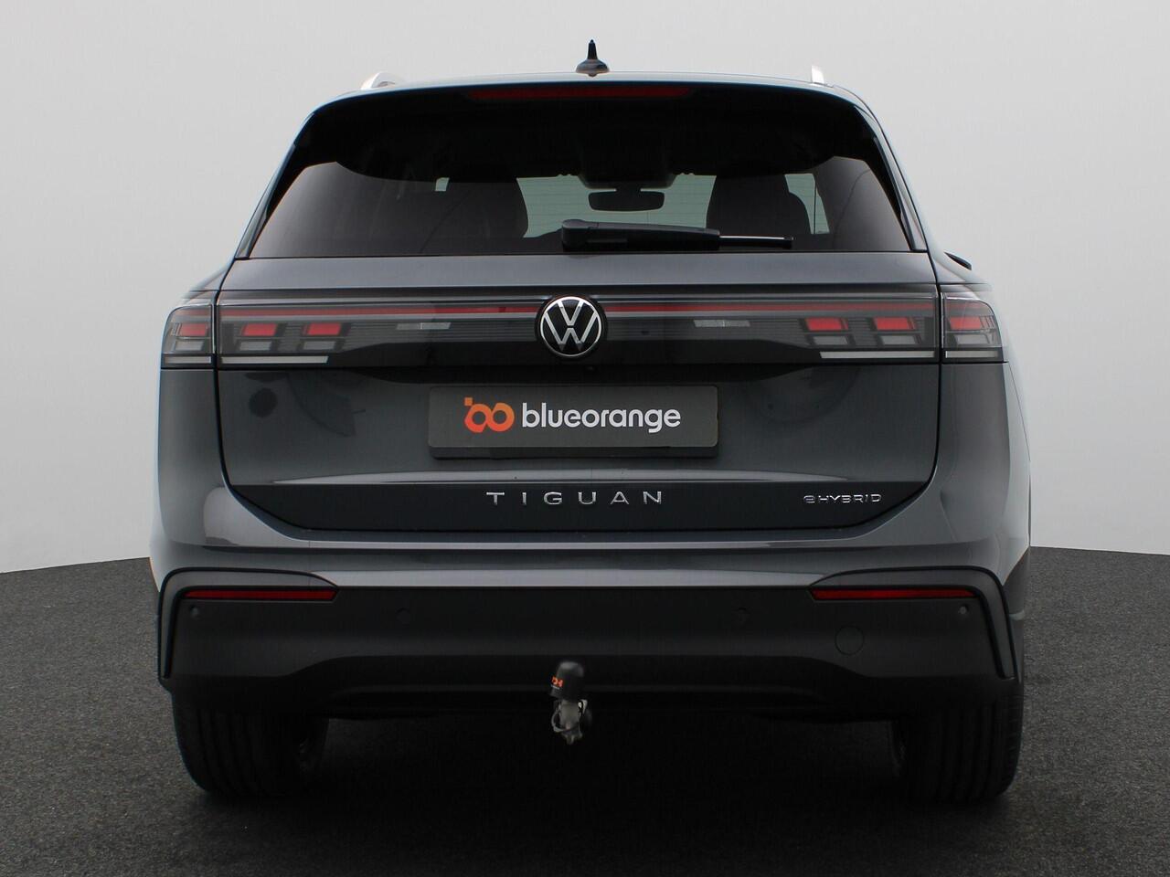 Volkswagen TIGUAN 1.5 eHybrid Life Edition 204PK DSG Trekhaak, 19" LM Velgen, Keyless, Achteruitrijcamera, Side Assist, Navi via Apple Carplay/Android Auto, Adaptieve Cruise Control, Stoel-Stuurverwarming, Elektr. Achterklep