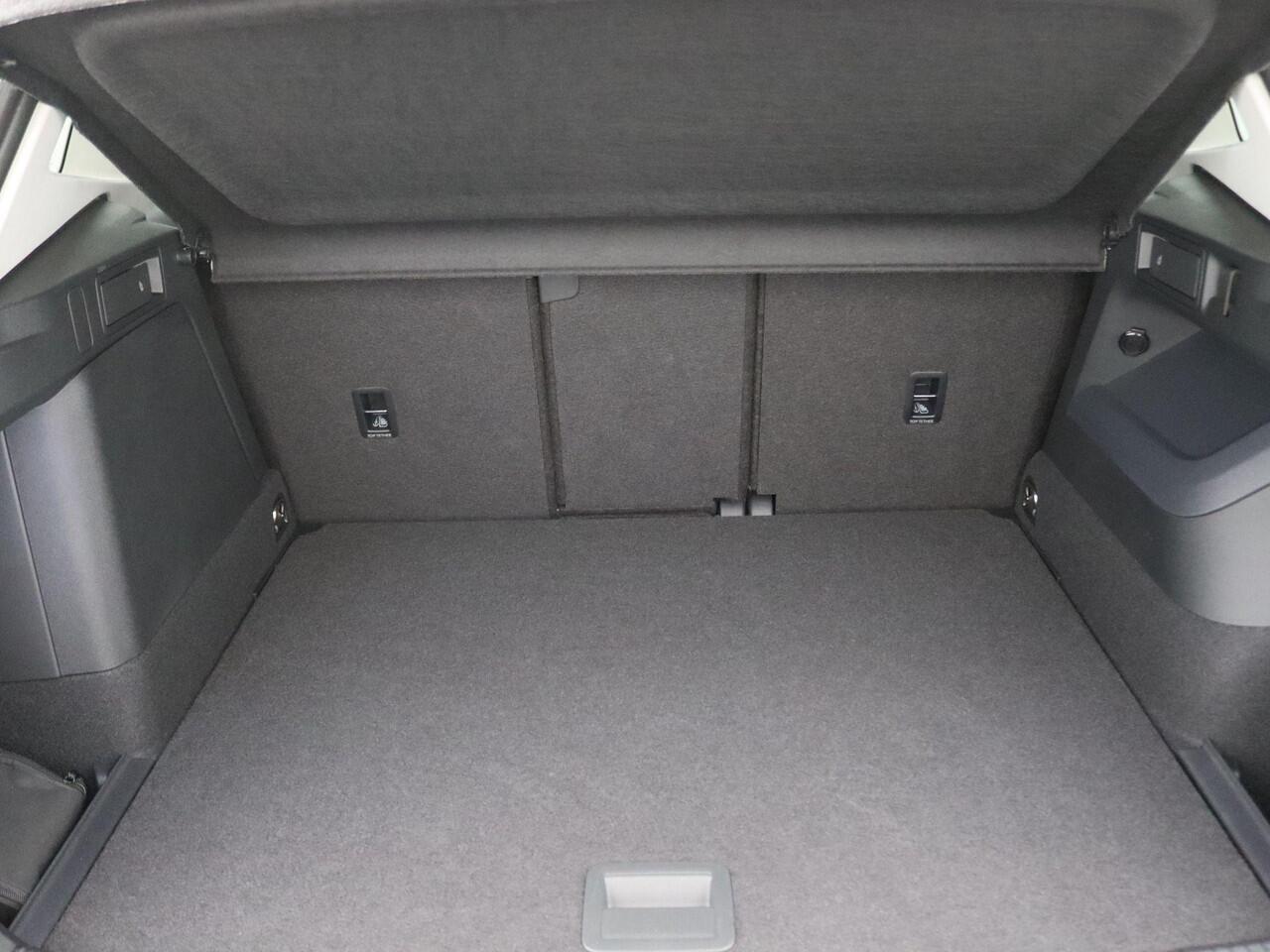 Volkswagen TIGUAN 1.5 eHybrid Life Edition 204PK DSG Trekhaak, 19" LM Velgen, Keyless, Achteruitrijcamera, Side Assist, Navi via Apple Carplay/Android Auto, Adaptieve Cruise Control, Stoel-Stuurverwarming, Elektr. Achterklep