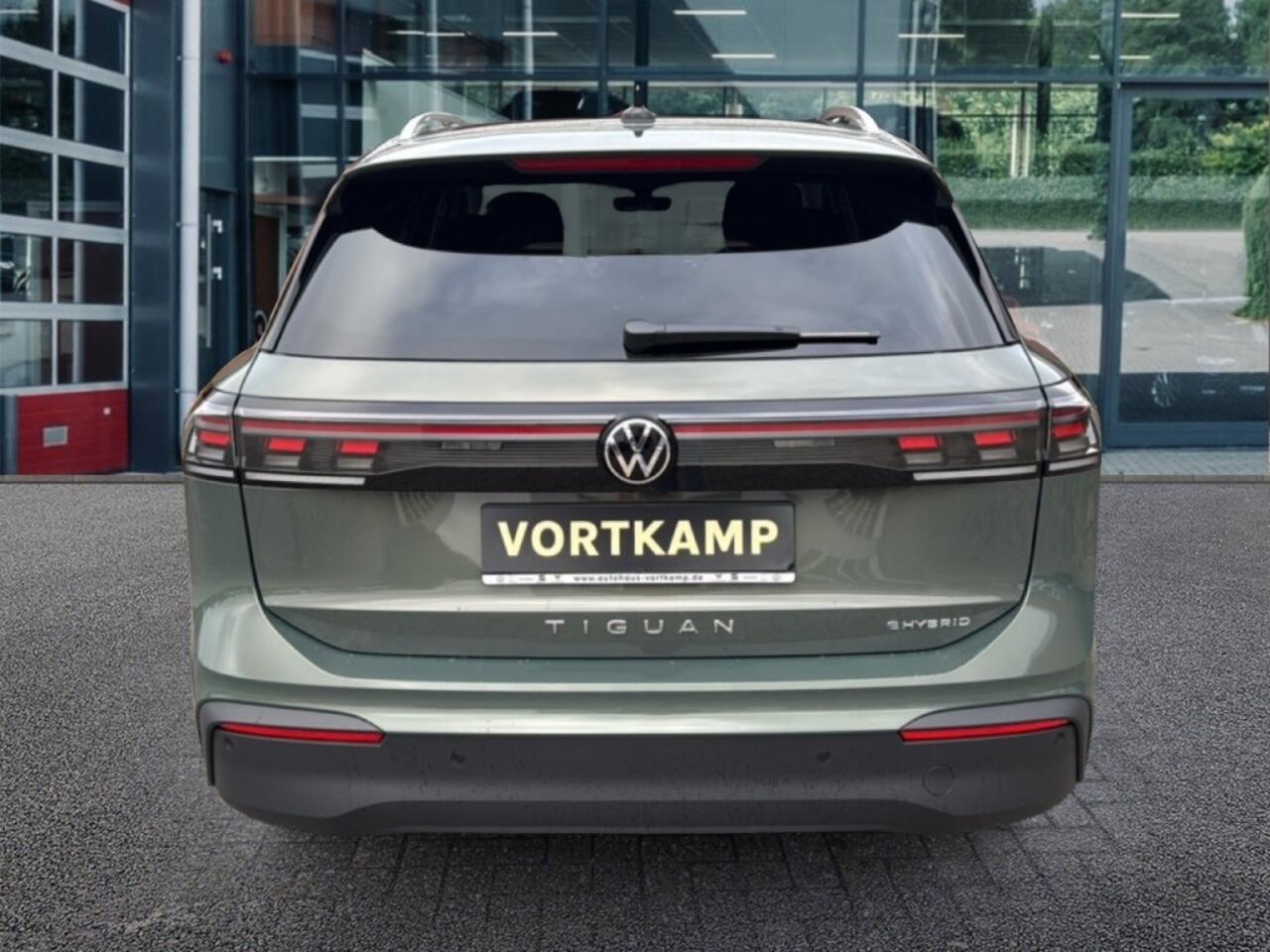 Volkswagen TIGUAN 1.5 TSI E-HYBRID LIFE TREKHAAK/CAMERA/MEMORY/LEDER/CARPLAY/ACC/E-KLEP