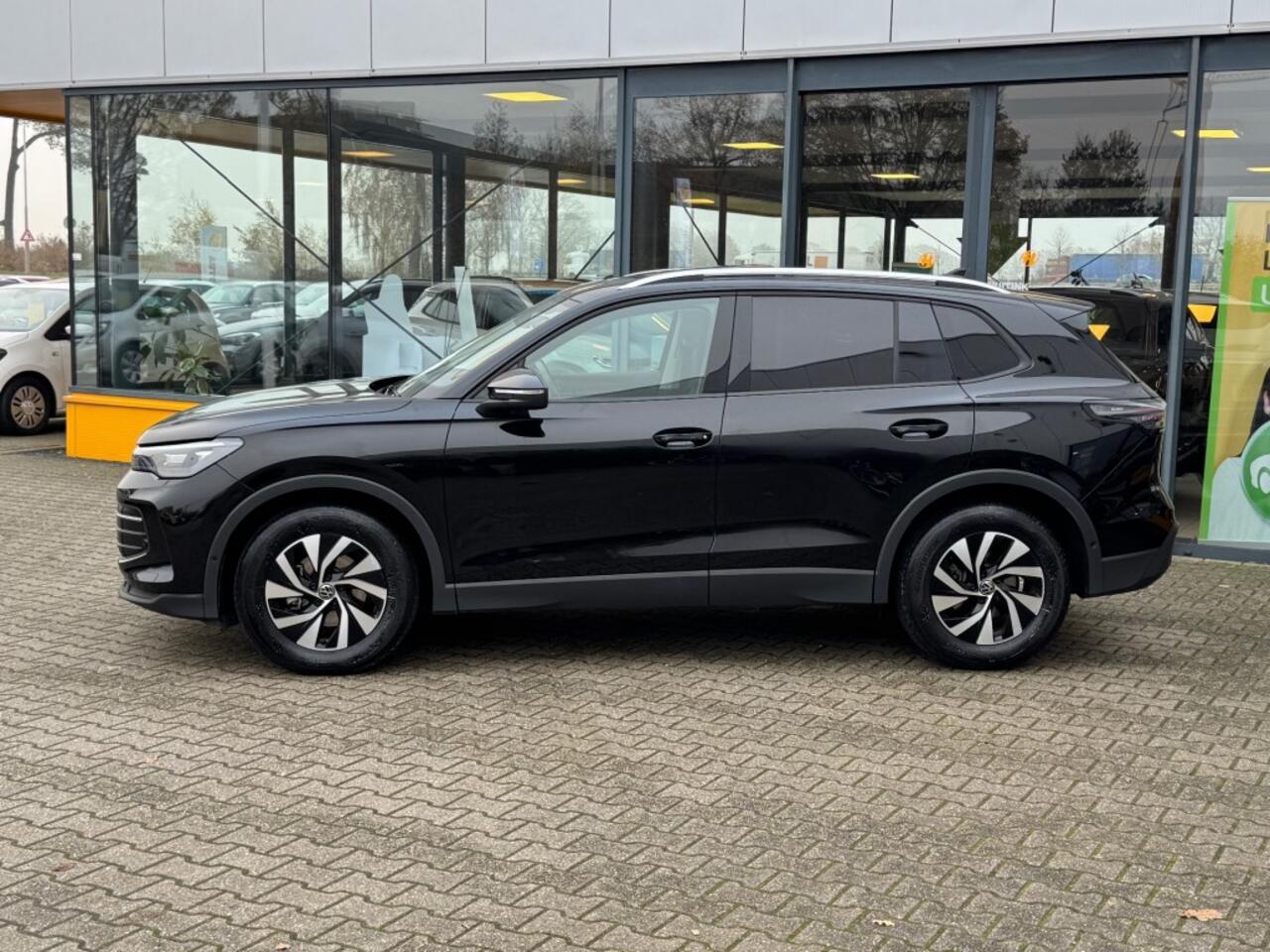 Volkswagen TIGUAN 1.5 eTSI Life Edition - schuif/kanteldak - winterpakket - camera