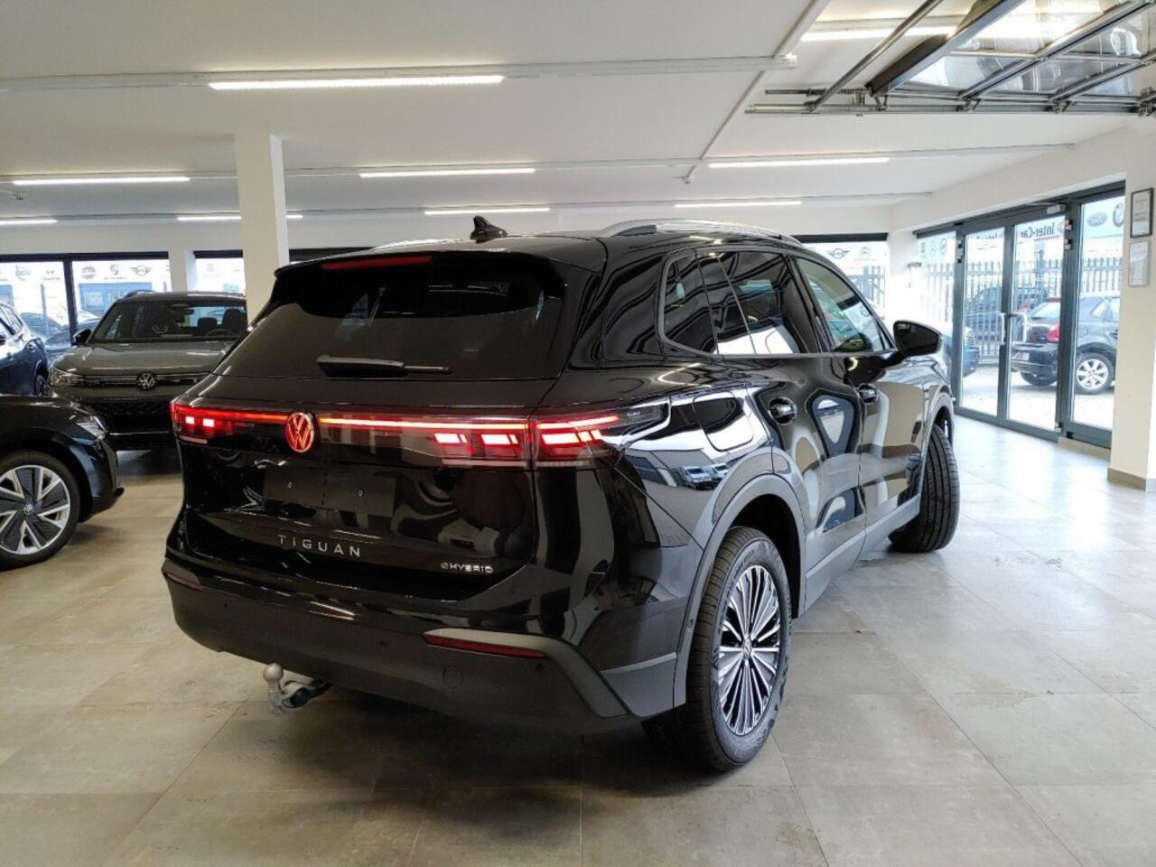 Volkswagen TIGUAN 1.5 TSI E-HYBRID LIFE TREKHAAK/CAMERA/MEMORY/LEDER/CARPLAY/ACC/E-KLEP